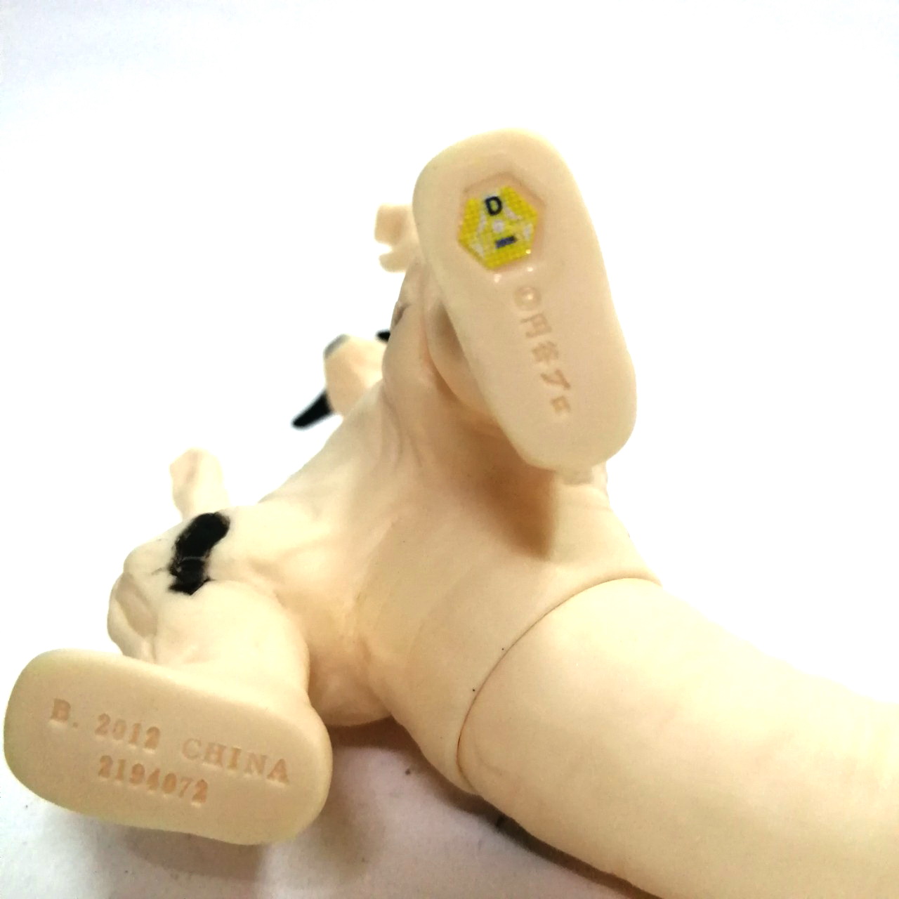 ซอฟ 5นิ้ว สปาร์คดอลล์ มีสติ๊กเกอร์ สัตว์ประหลาด เอเรคิงส์ จาก อุลตร้าเซเว่น BANDAI 2012 CHINA มีรอยสีถลอกบ้าง