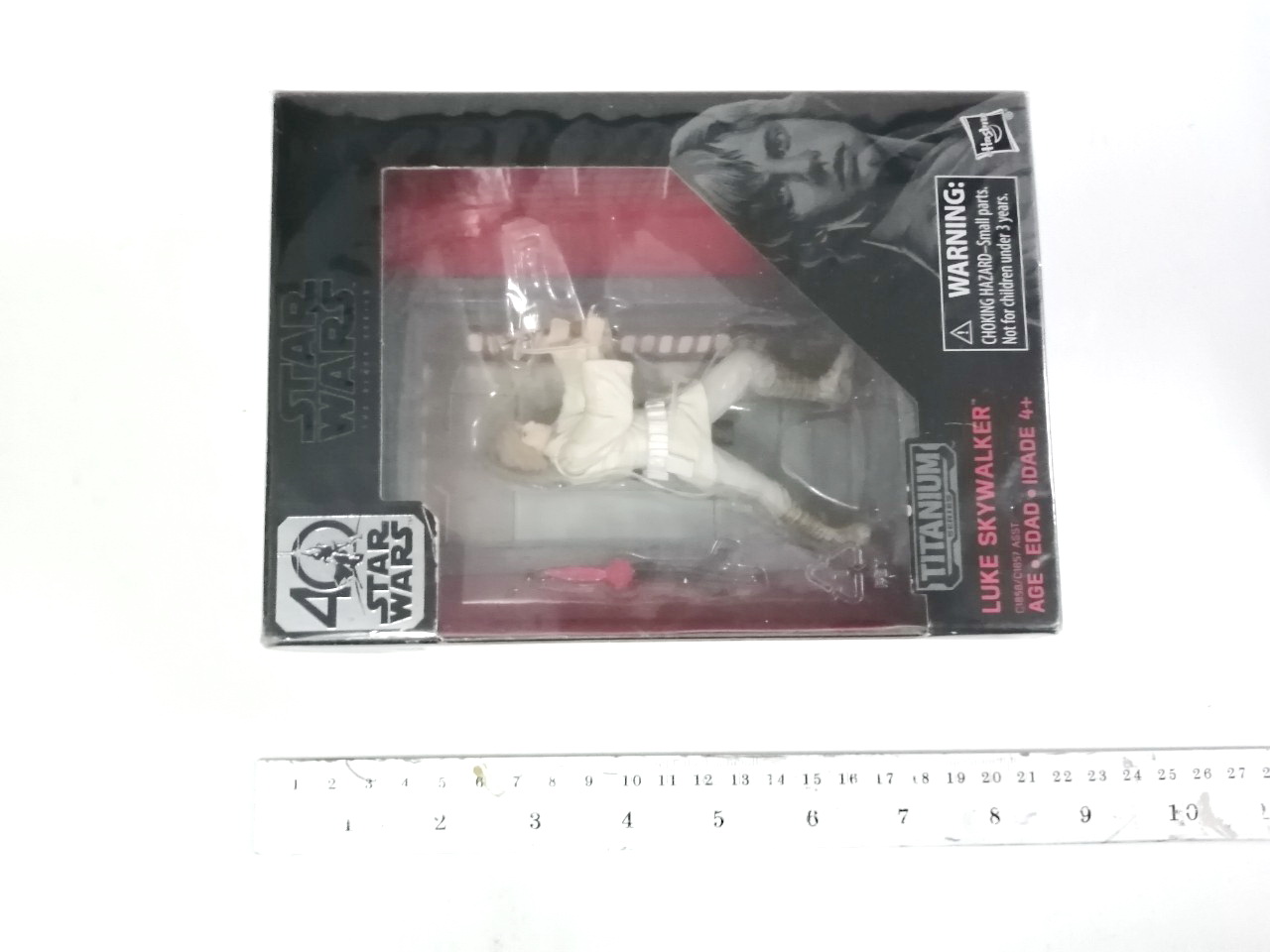 ฟิกเกอร์โลหะ ทำสีสำเร็จ ลุค สกายวอล์คเกอร์ ชุดขาว จากภาพยนตร์ STAR WARS EP.4 งานโลหะ หายาก ในกล่องสภาพดี งานสะสม