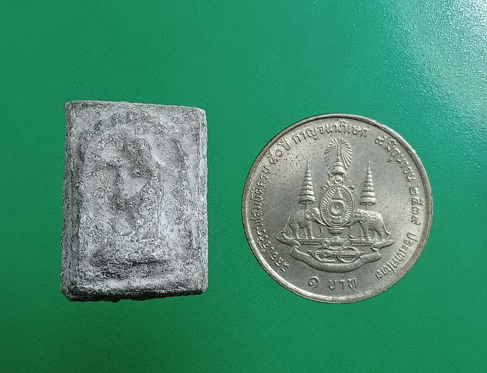 ผ3014 นางกวักเนื้อผงใบลาน พิมพ์เล็ก ไม่ทราบที่