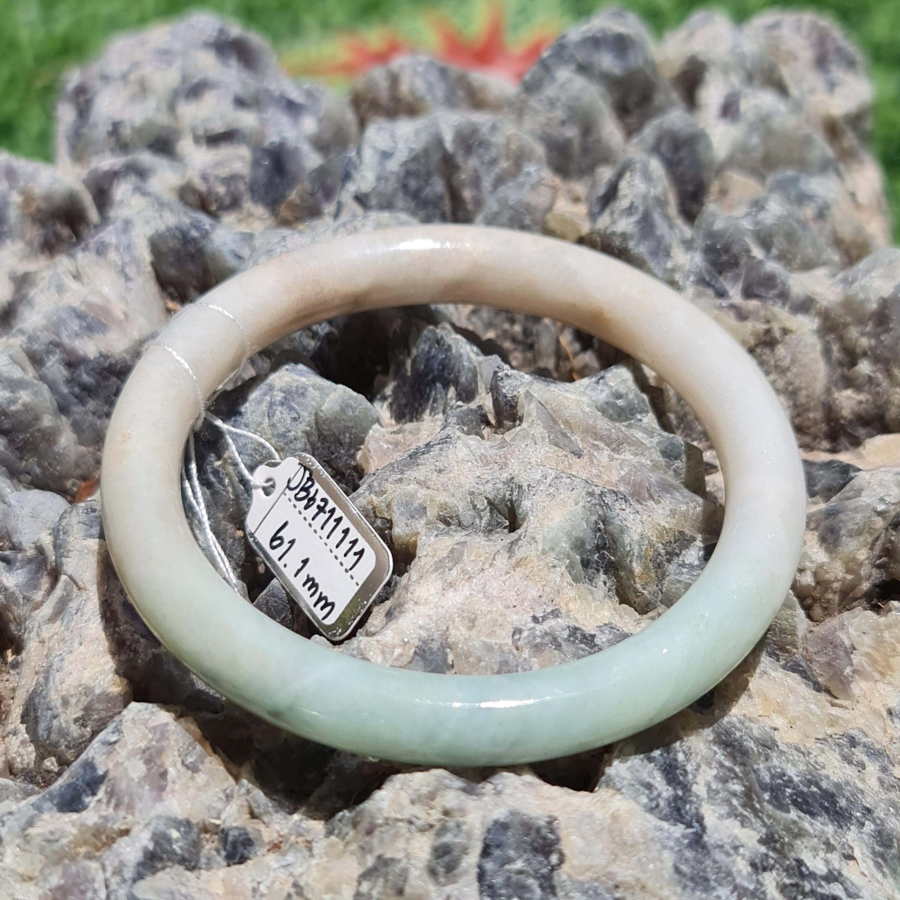 JB6711111 หยก พม่า แท้ Jade กำไลหยก 61.1 มม. (Jadeite bracelet) พม่า (Myanmar)