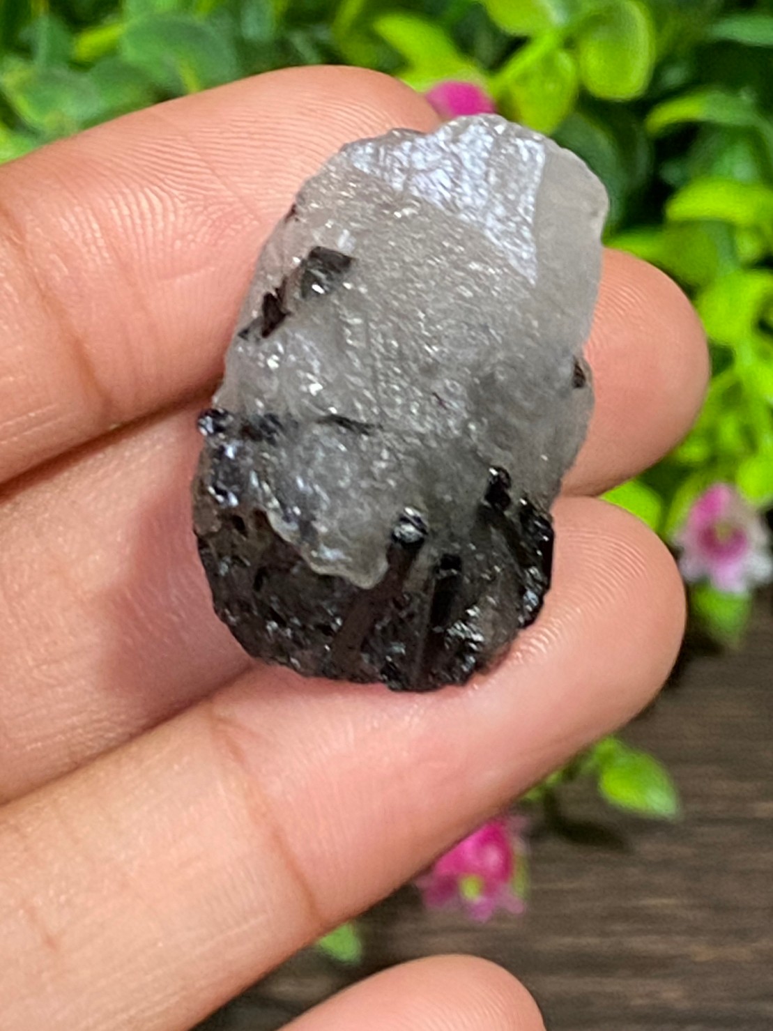ก้อน ไหมดำ ควอตซ์ แก้วขนเหล็ก Black Rutilated Quartz Rough 75.41 กะรัต Cts. พลอยแท้ อัญมณีมงคลประจําวันเกิด เครื่องประดับพลอย