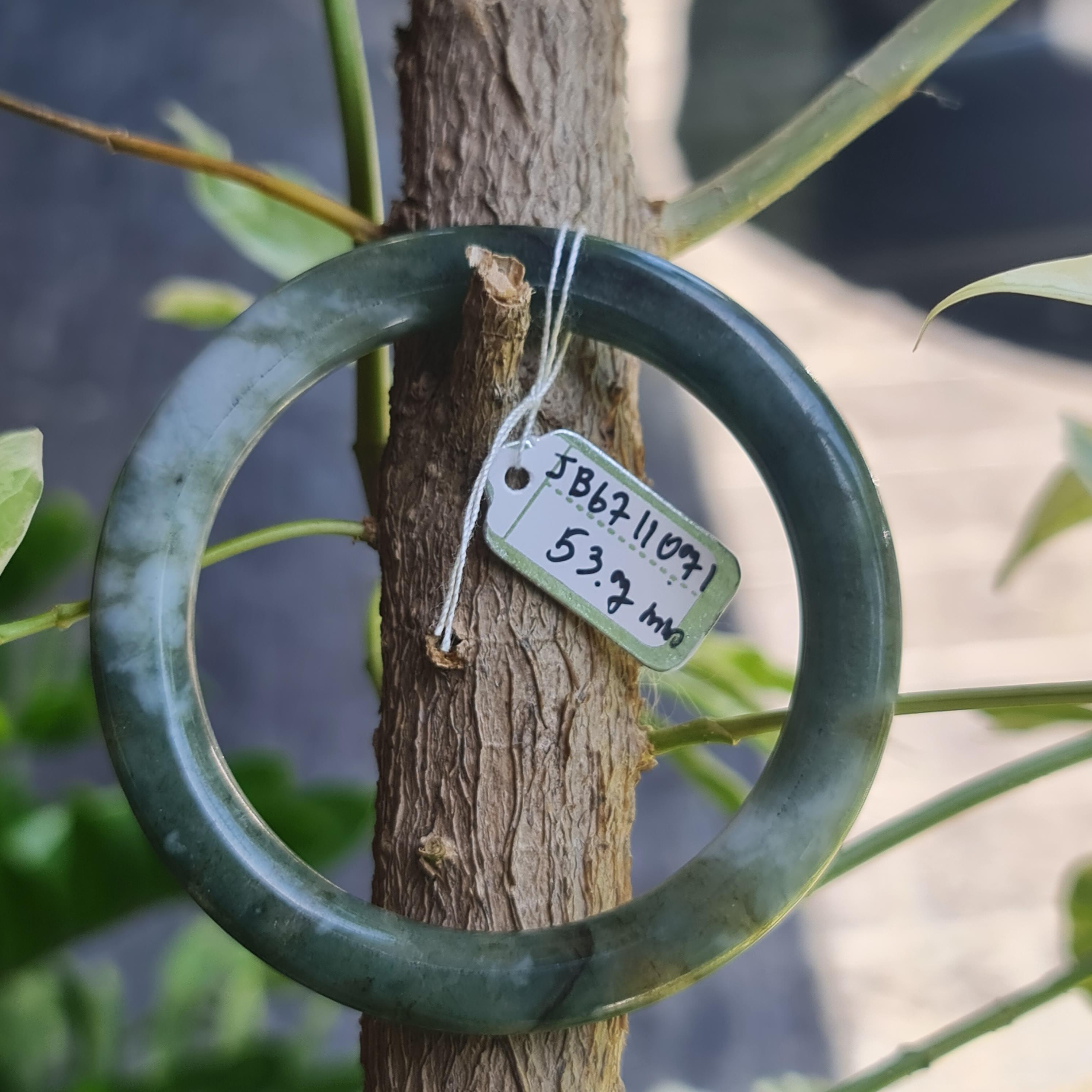 JB6711071 หยก พม่า แท้ Jade กำไลหยก 53.7 มม. (Jadeite bracelet) พม่า (Myanmar)