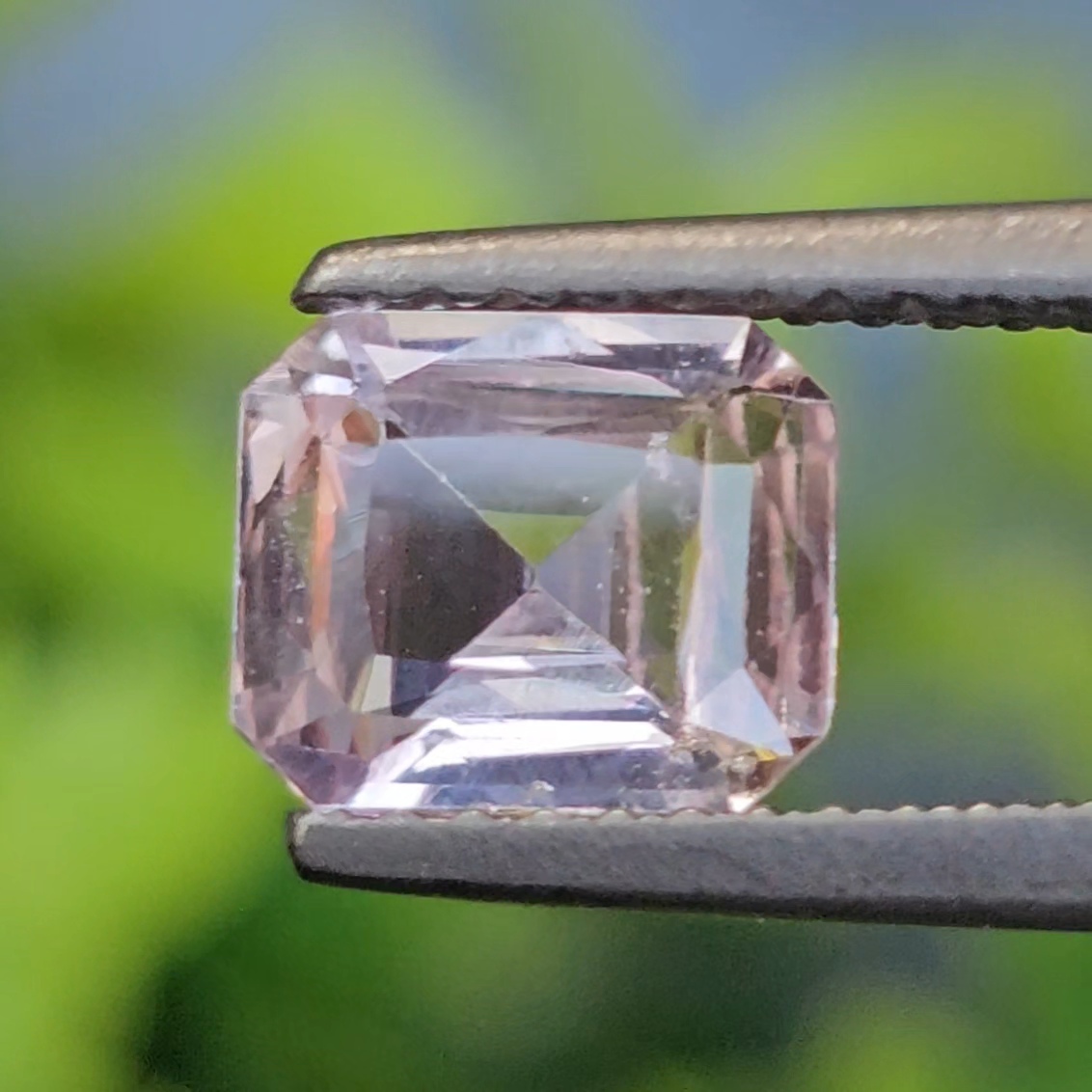 พลอย พัดพารัดชา Padparadscha Sapphire 1.23 กะรัต (Cts.) ดิบ (Unheated) พลอยแท้ อัญมณีมงคลประจําวันเกิด เครื่องประดับพลอย