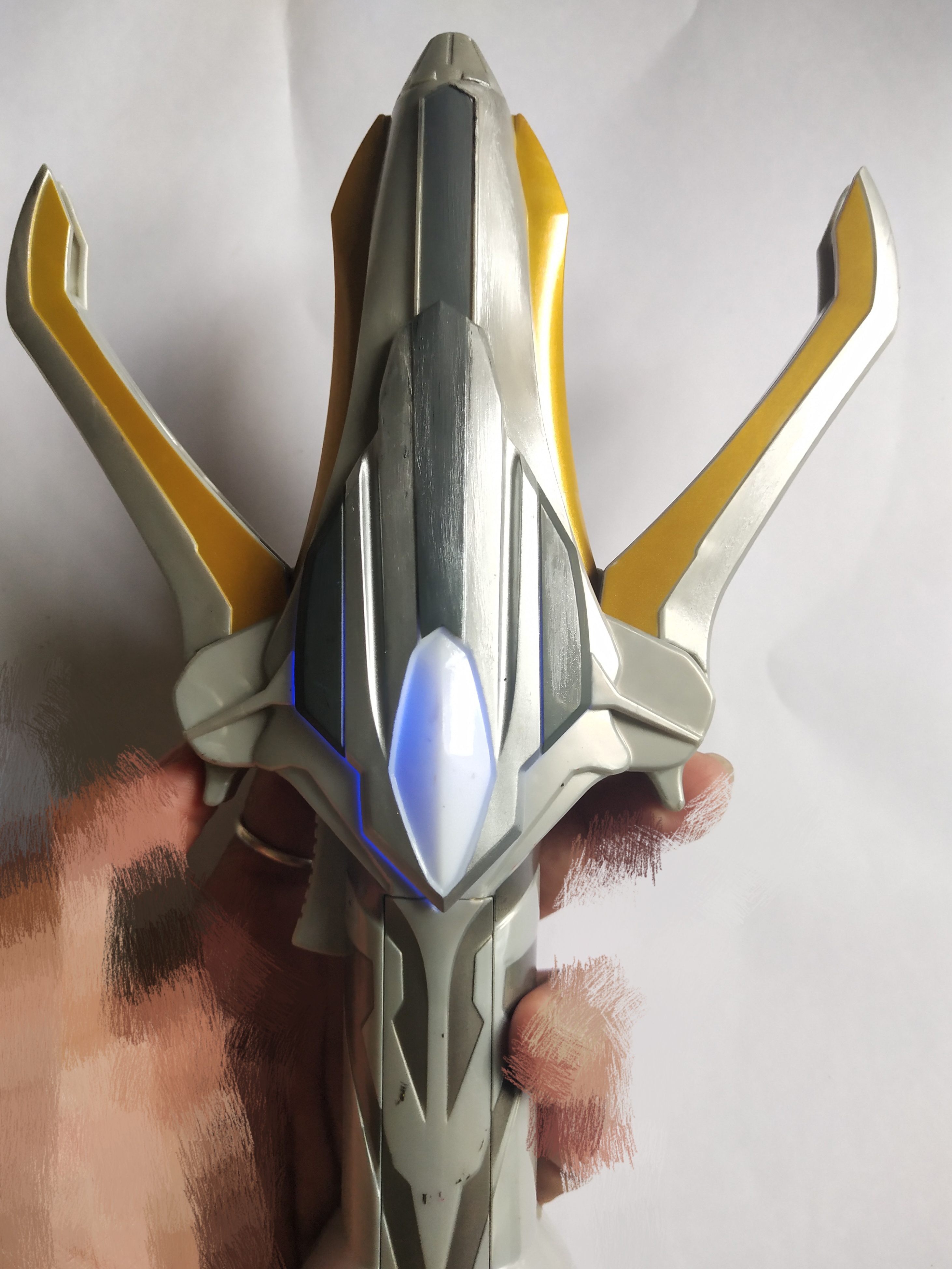 มีหลายภาพ ,**ซ่อมสีบางส่วน ,สีถลอกบางจุด ,Dx อุปกรณ์แปลงร่าง กิงกะสปาร์ค ของอุลตร้าแมนกิงกะ มีไฟ มีเสียง กลไกปกติ มีตำหนิตามภาพ