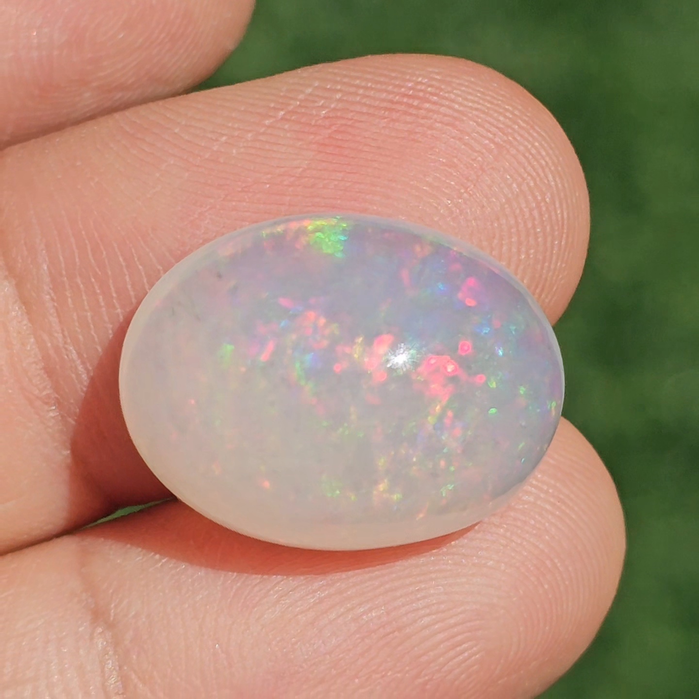 พลอย ไวท์ โอปอล White Opal 12.20 กะรัต (Cts.) พลอยแท้ อัญมณีมงคลประจําวันเกิด เครื่องประดับพลอย