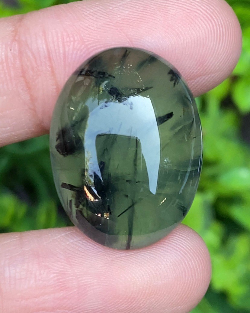 ไหมดำ พรีไนท์ Prehnite with Black tourmaline 30.0 กะรัต Cts. พลอยแท้ อัญมณีมงคลประจําวันเกิด เครื่องประดับพลอย