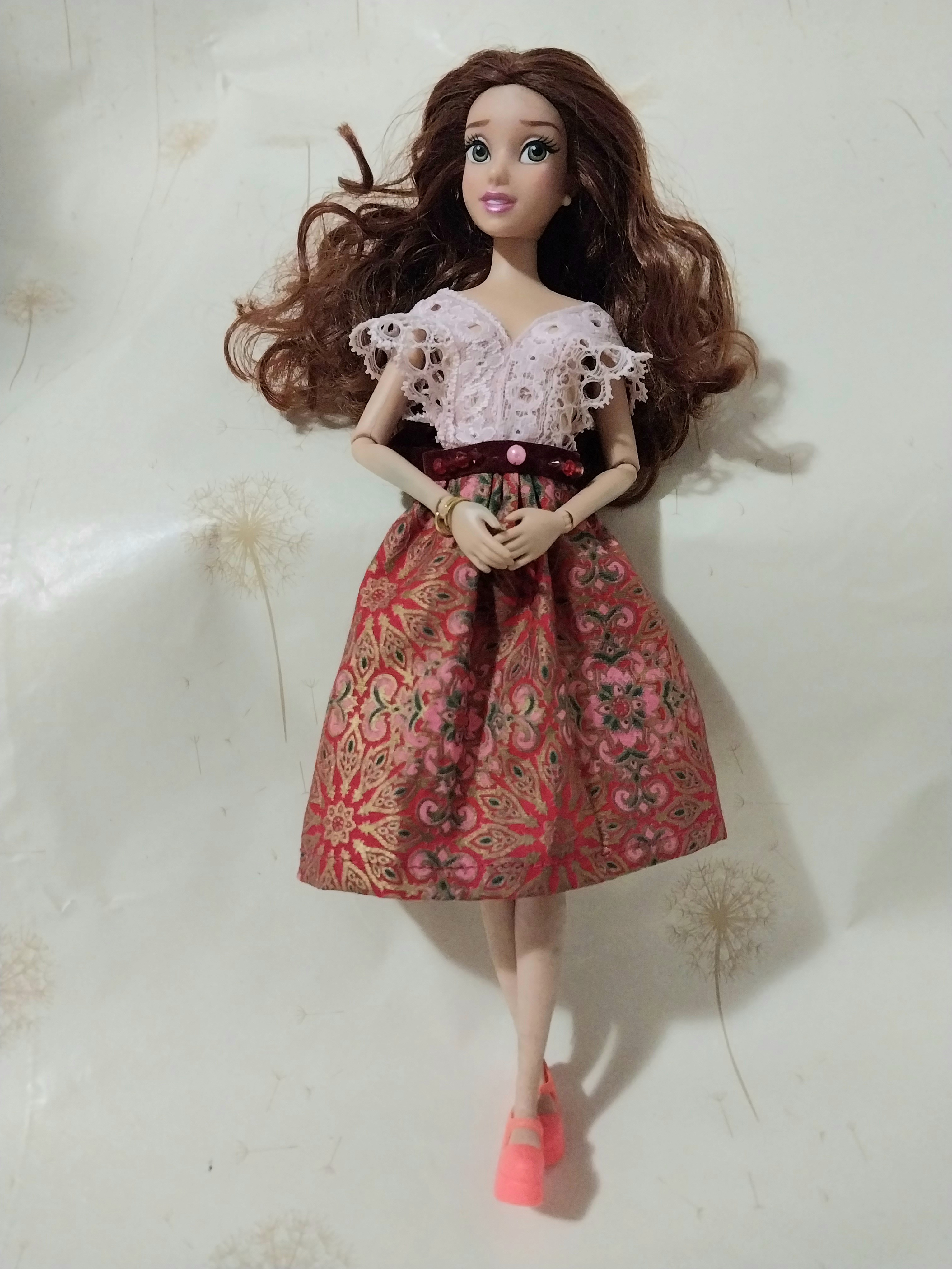 ตำหนิ แขนซ้ายและมือมีรอยสีฟ้า ขามีรอยเปื้อน ตามภาพ,แบลล์ ดิสนีย์ปริ๊นเซส Beauty and the Beast งานแท้ Disney China แขนข้อต่อ ขายาง