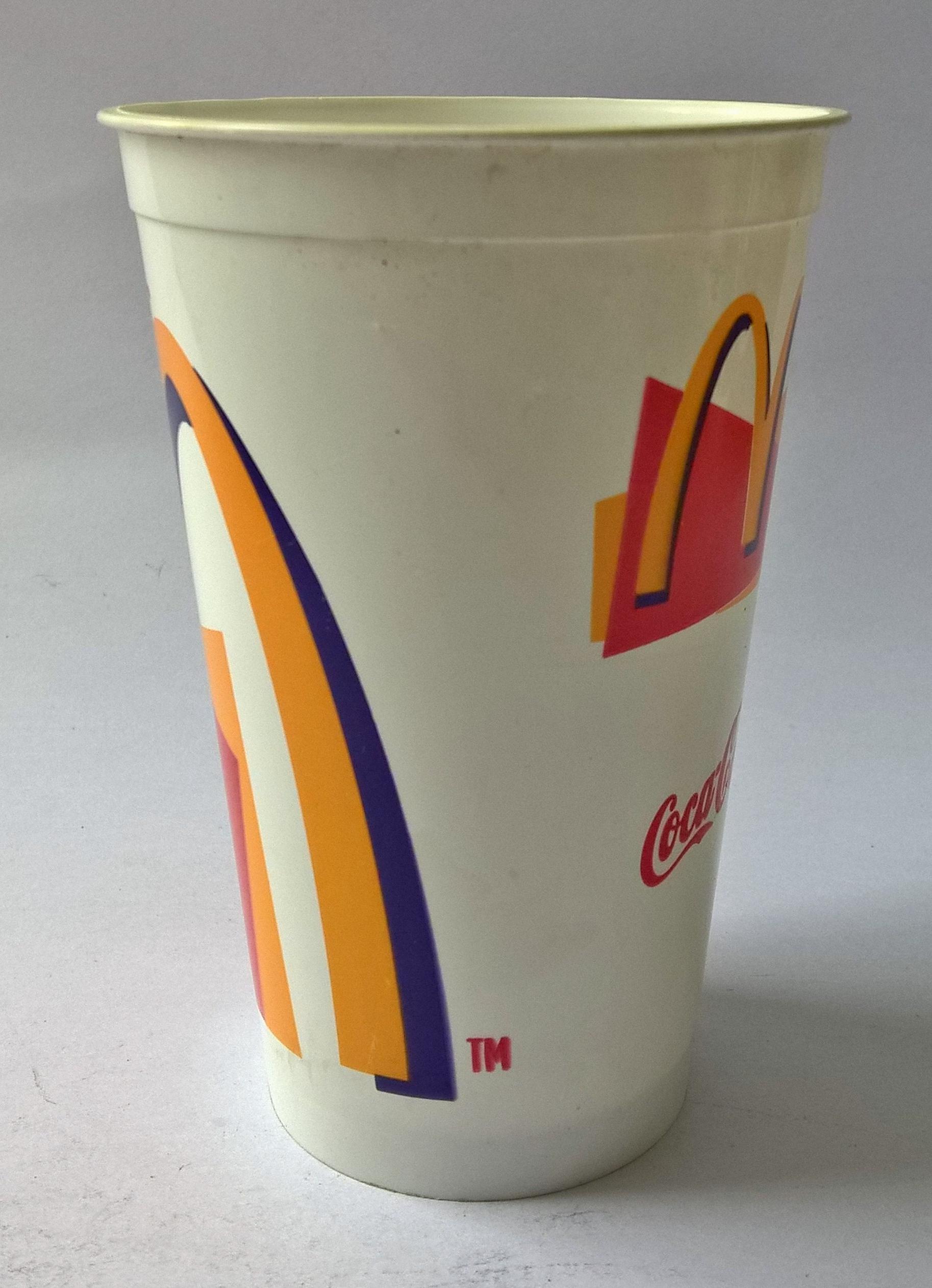 แก้วน้ำพลาสติก แก้วเครื่องดื่มเย็น จากแมคโดนัลด์ Mc Donald ของเก่า โปรดตรวจสอบทุกภาพ