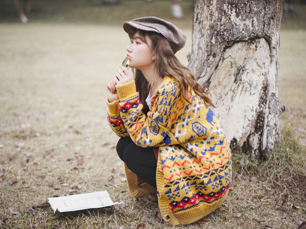 CARDIGAN เสื้อคลุมไหมพรมคอวี ผ้าหนานุ่มถักลายวินเทจ (12271B)