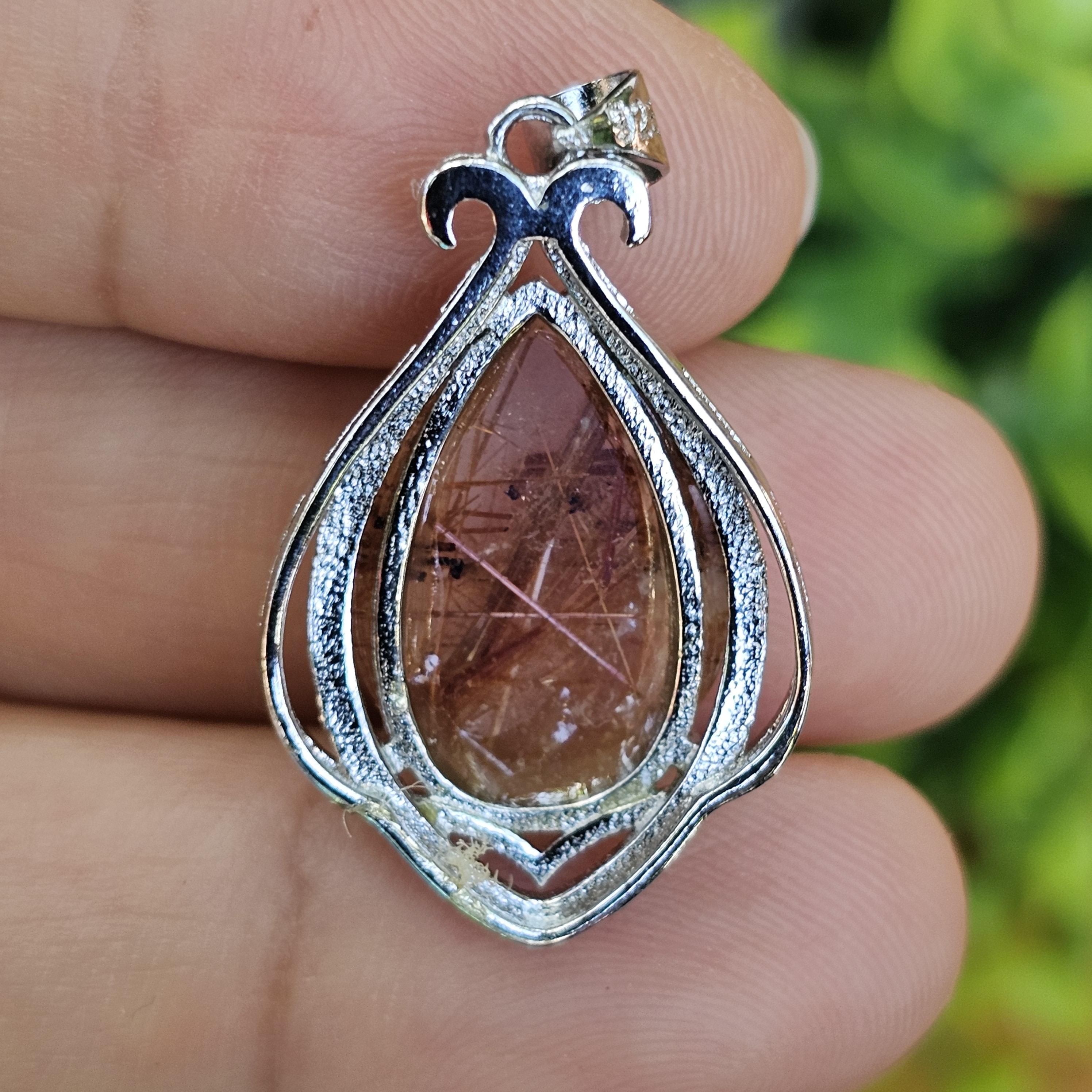 จี้ไหมนาค Rutilated Quartz 21.48 กะรัต Cts. พลอยแท้ อัญมณีมงคลประจําวันเกิด เครื่องประดับพลอย