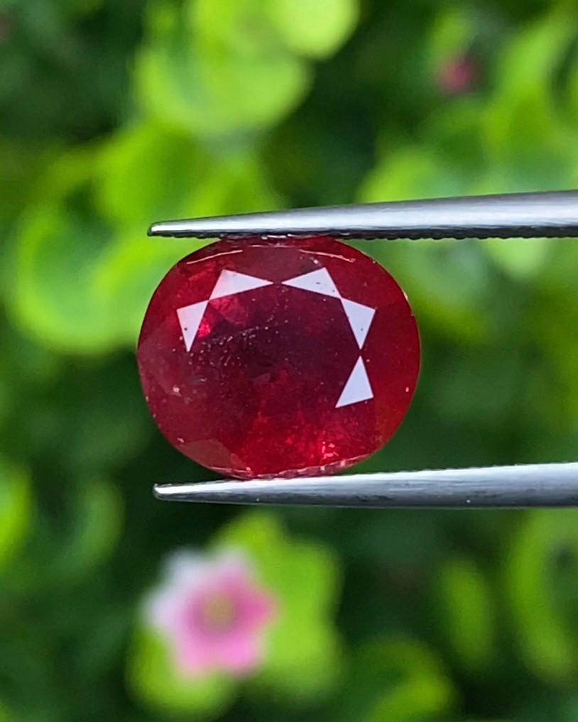 พลอย ทับทิม Ruby sapphire 4.47 กะรัต พร้อมใบเซอร์ พลอยแท้ อัญมณีมงคลประจําวันเกิด เครื่องประดับพลอย