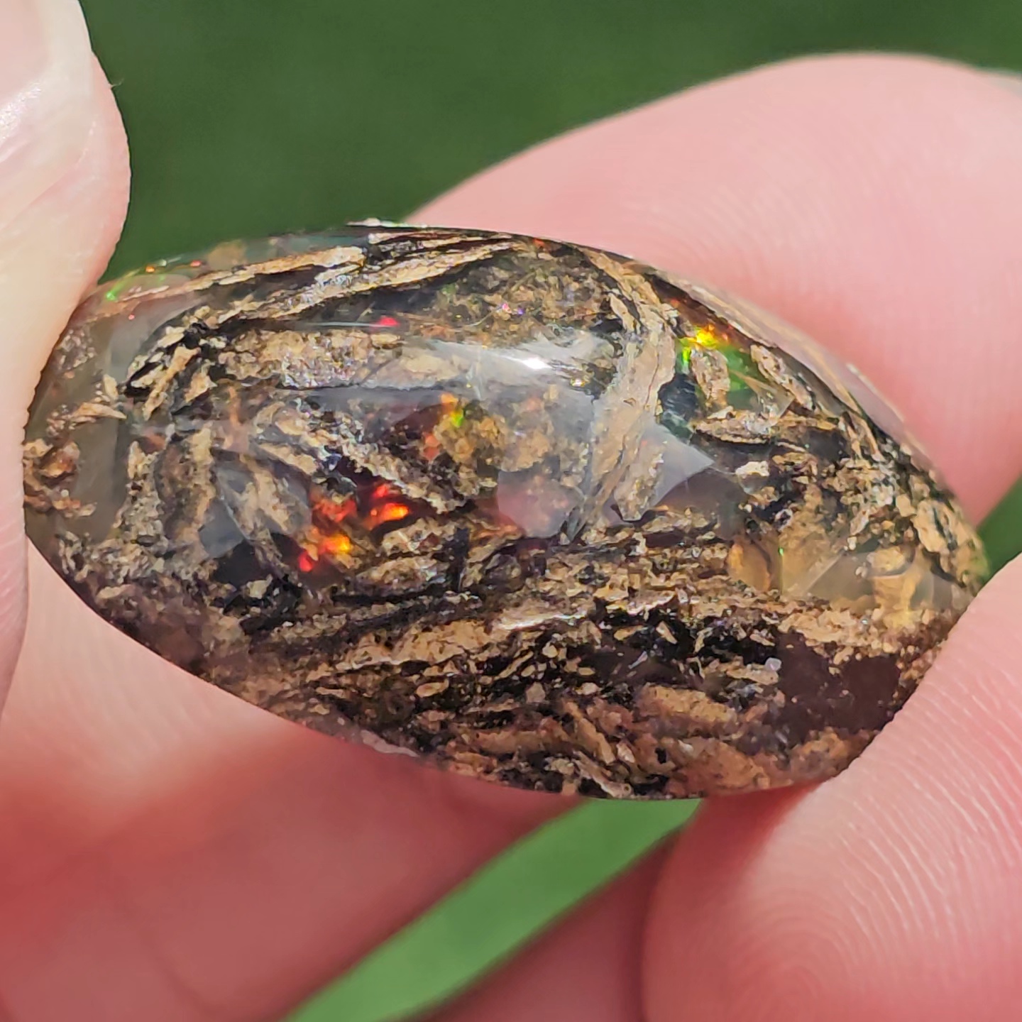 พลอย โอปอล Opal 32.50 กะรัต (Cts.) พลอยแท้ อัญมณีมงคลประจําวันเกิด เครื่องประดับพลอย