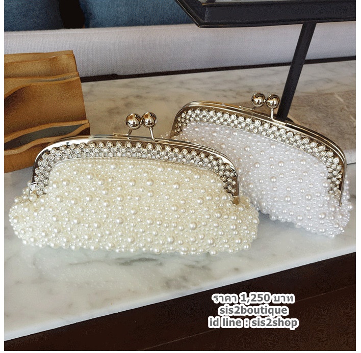 Evening Clutch กระเป๋าออกงาน แต่งมุกทั้งใบ คาดเพชรสวยหรู มาพร้อมกับสายโซ่สะพาย