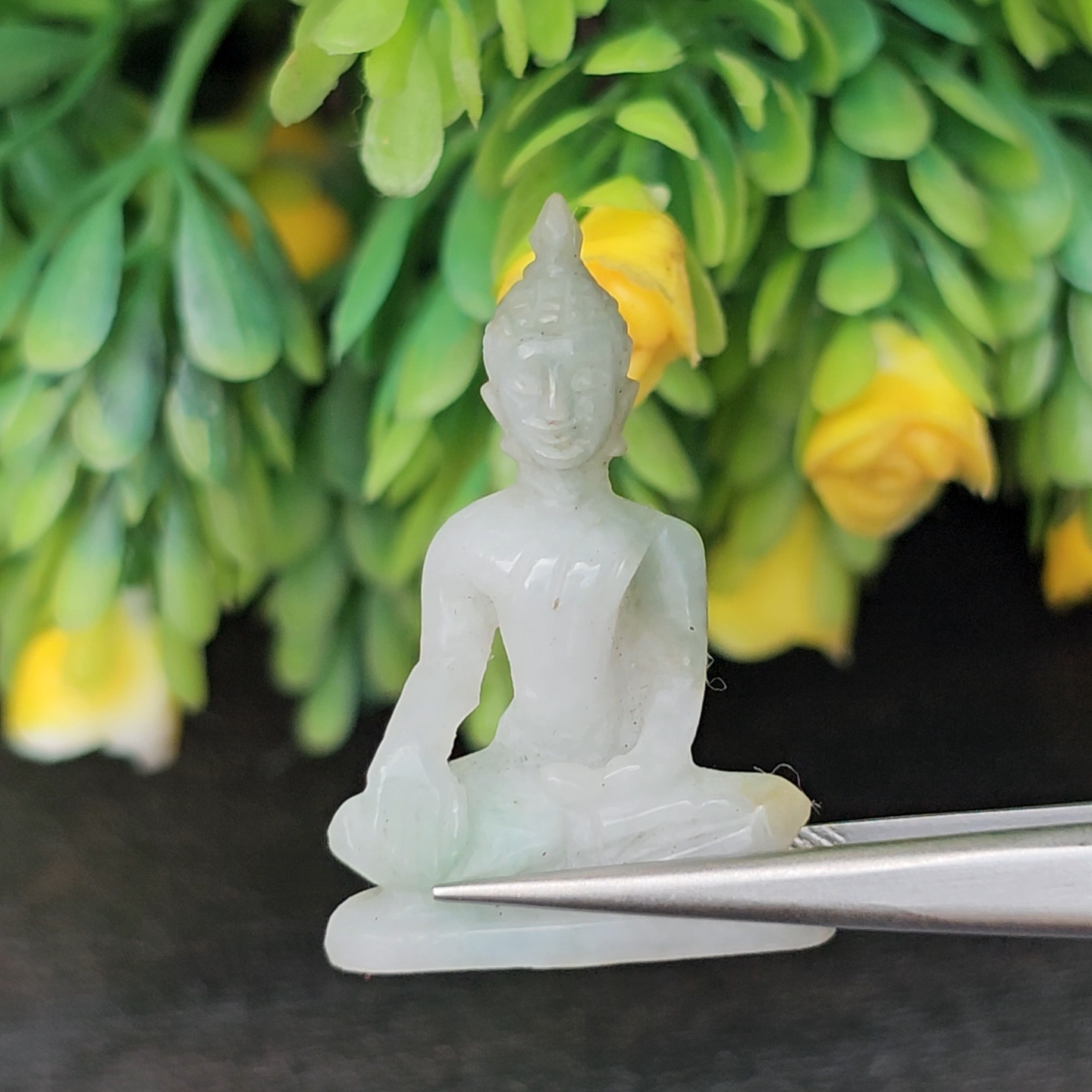 หยก แกะสลัก รูป พระ (Burmese jadeite) 21.9 กะรัต (cts.) หยก พม่า แท้