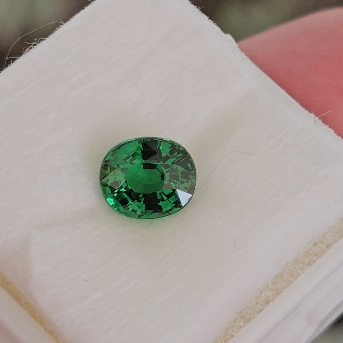 พลอย ซาโวไรท์ Tsavorite Garnet 1.24 กะรัต (Cts.) ดิบ Unheated พร้อมใบเซอร์ อัญมณีมงคลประจําวันเกิด เครื่องประดับพลอย