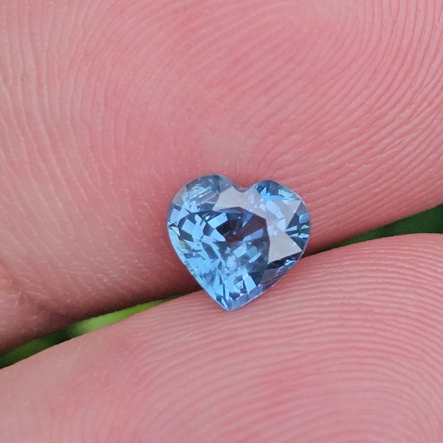 พลอย ไพลิน (Blue Sapphire) 1.05 กะรัต (Cts.) พลอยแท้ อัญมณีมงคลประจําวันเกิด เครื่องประดับพลอย