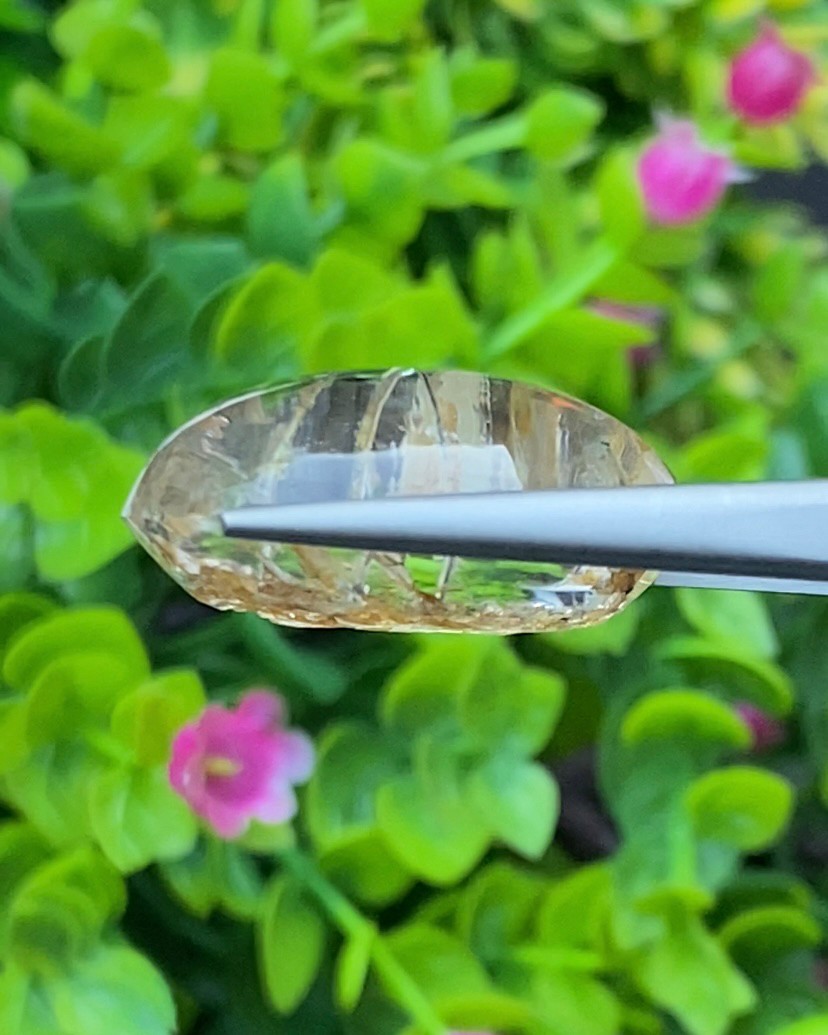 โป่งข่าม ควอตซ์ Rutilated Quartz 41.83 กะรัต Cts. พลอยแท้ อัญมณีมงคลประจําวันเกิด เครื่องประดับพลอย