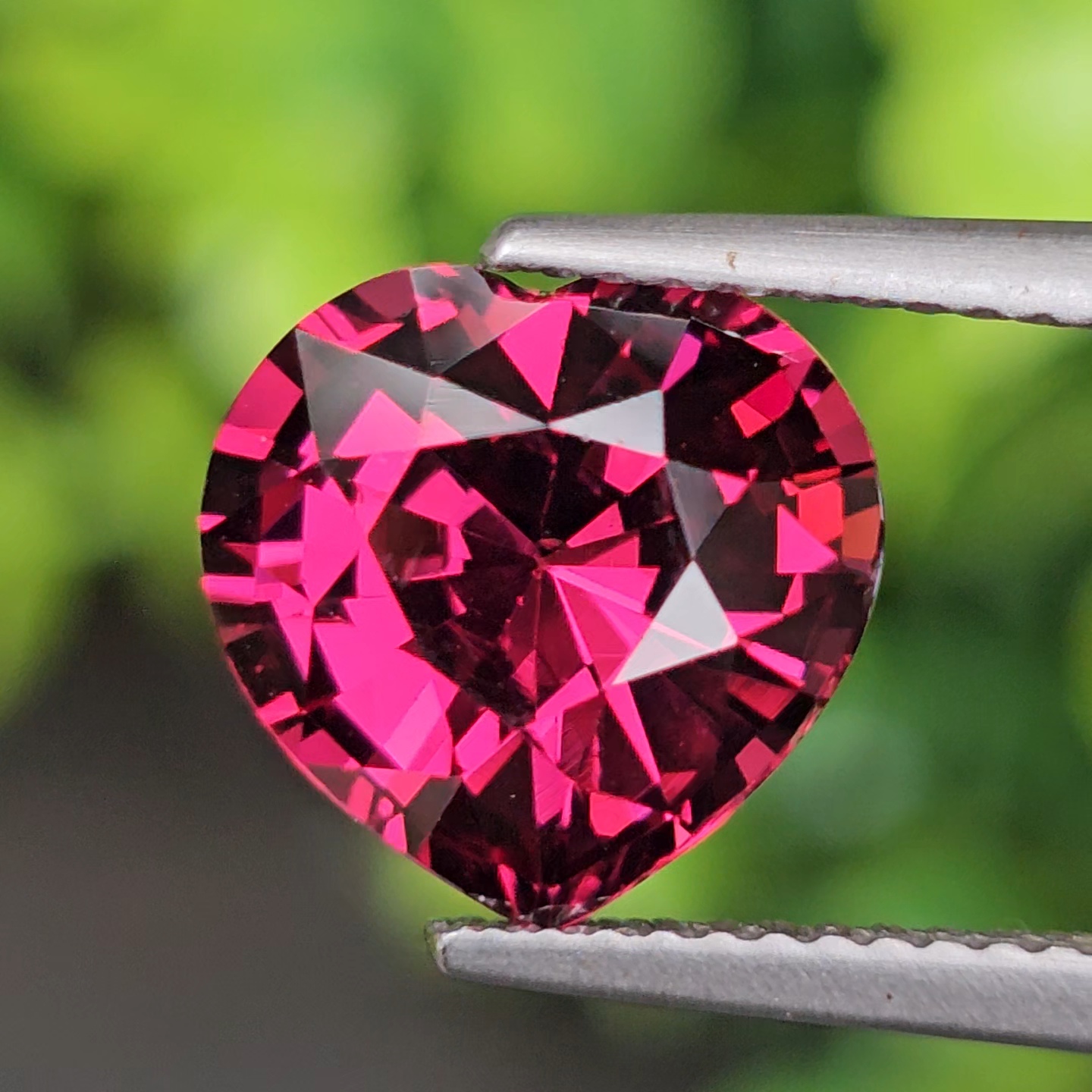 พลอย อุมบาไลต์ การ์เน็ต Umbalite Garnet 4.26 กะรัต (Cts.) ดิบ Unheated พร้อมใบเซอร์ AIG พลอยแท้ อัญมณีมงคลประจําวันเกิด เครื่องประดับพลอย