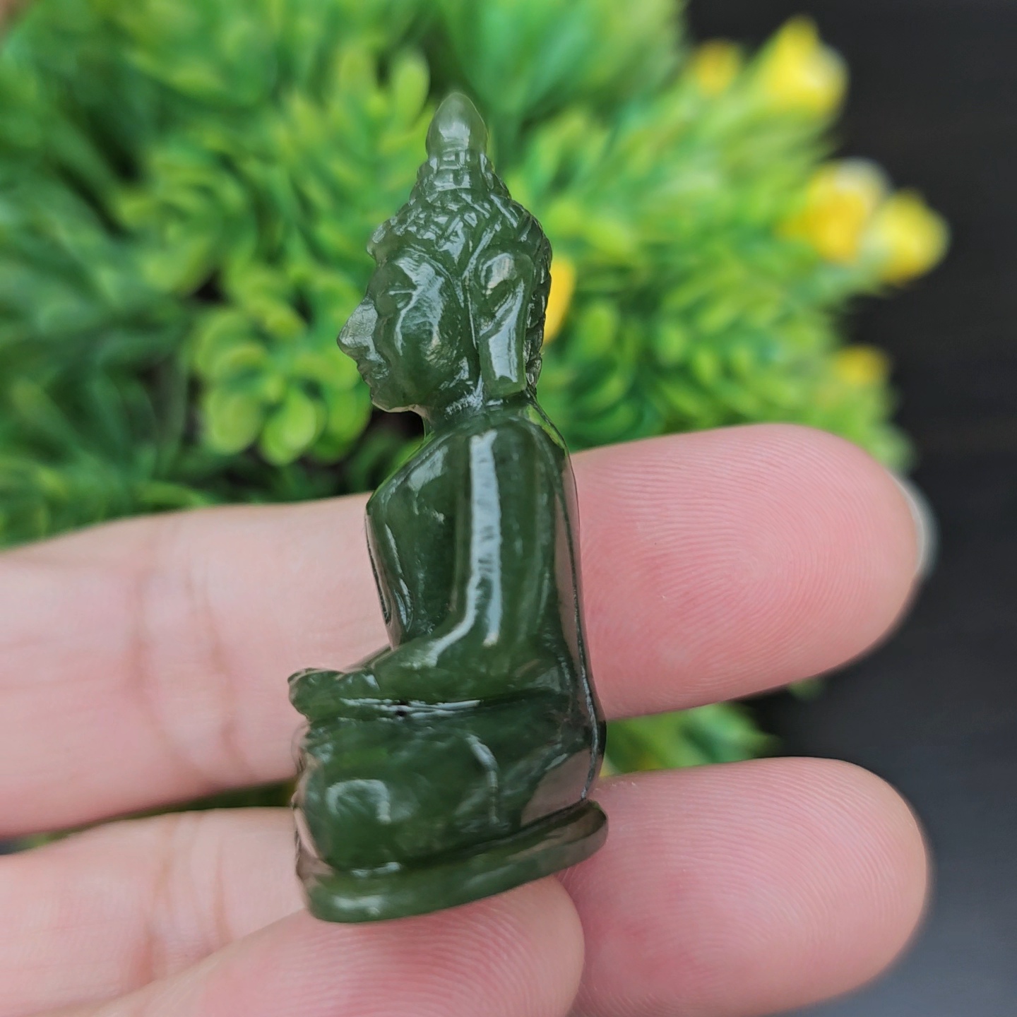 หยกแกะสลัก พระหยกเนฟไฟรต์ (Nephrite jadeite) หน้าตัก 1.24 นิ้ว