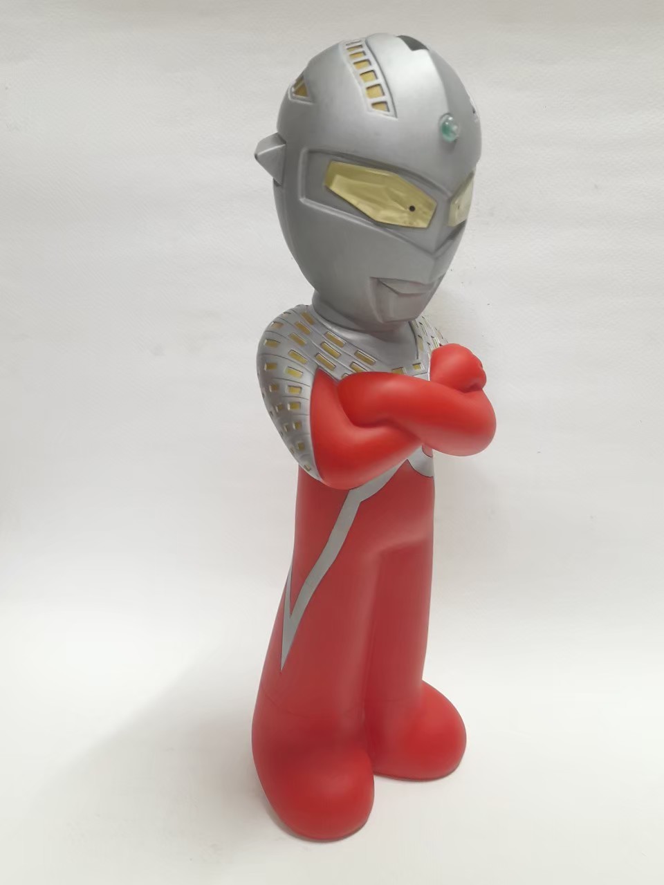 ฟิกเกอร์ อุลตร้าเซเว่น พรีเมี่ยมปั๊มน้ำมันEsso มีฝาปิด มีตัวปั๊ม งานแท้ ***ขาดไอสลักเกอร์ ขนาดตามรูป มือสองสภาพดี