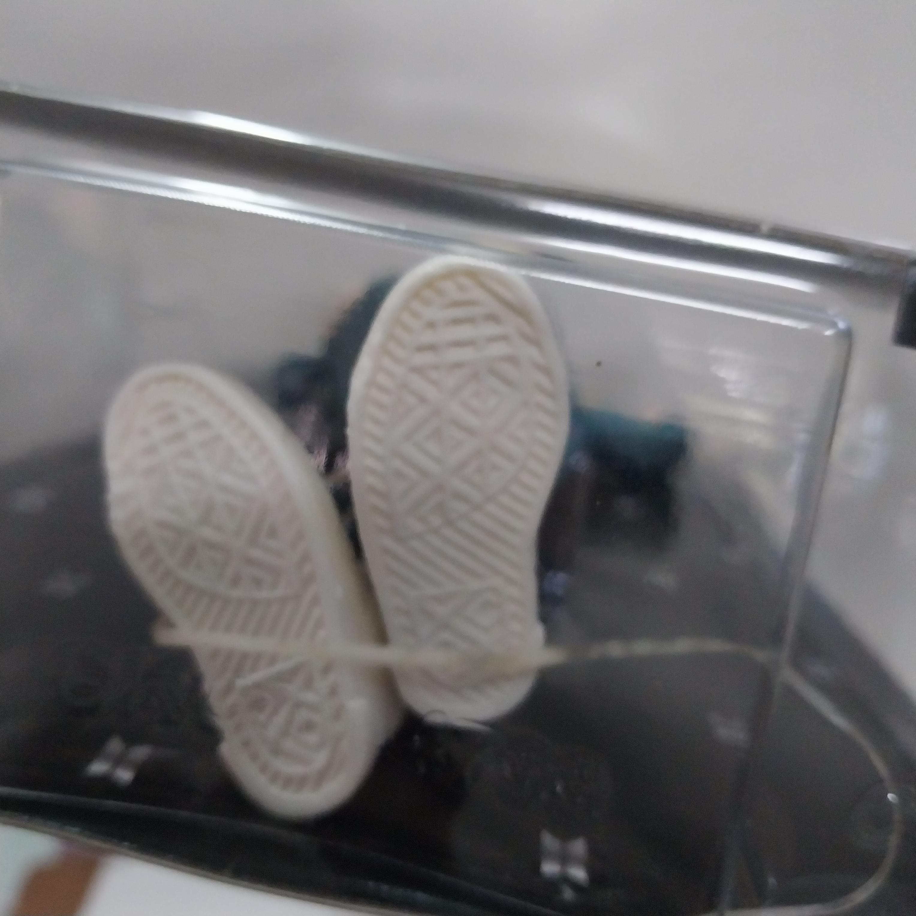 มีหลายภาพ มือ1 กล่องชำรุดบ้าง มีหลายภาพ ตุ๊กตาบอยแบรนด์เกาหลี BTS ของแท้แมทเทล