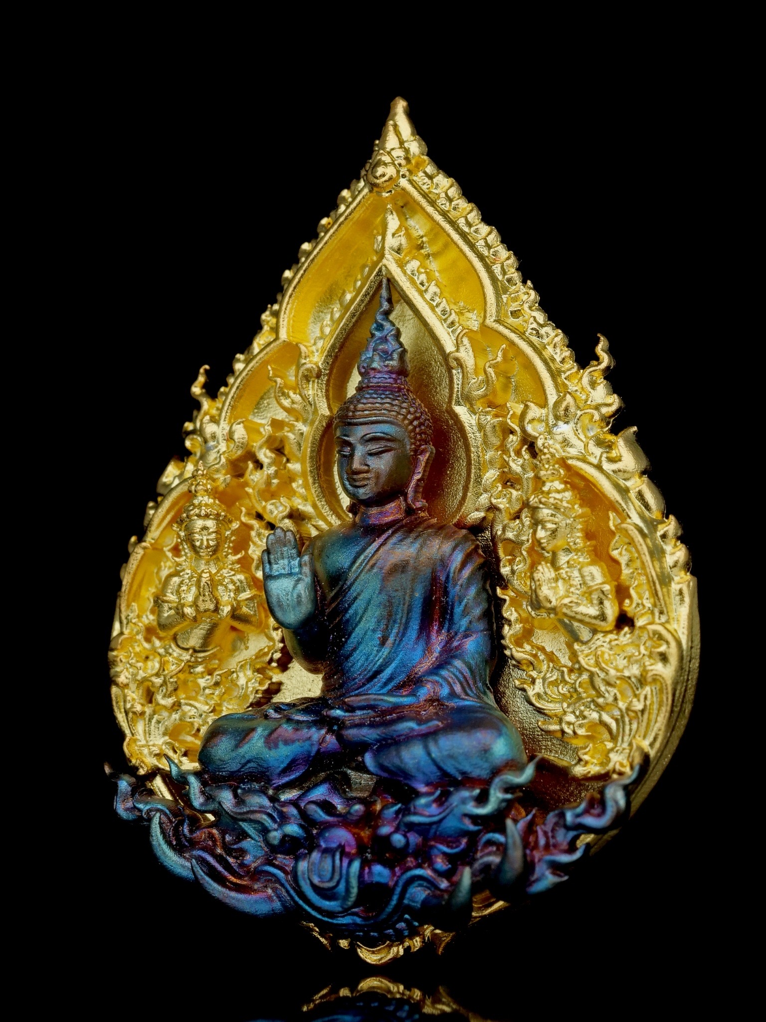 พระพุทธประทานพร รุ่น พุทธบารมี รหัส9 เนื้อบรอนซ์ชุบทอง องค์สีรุ้ง