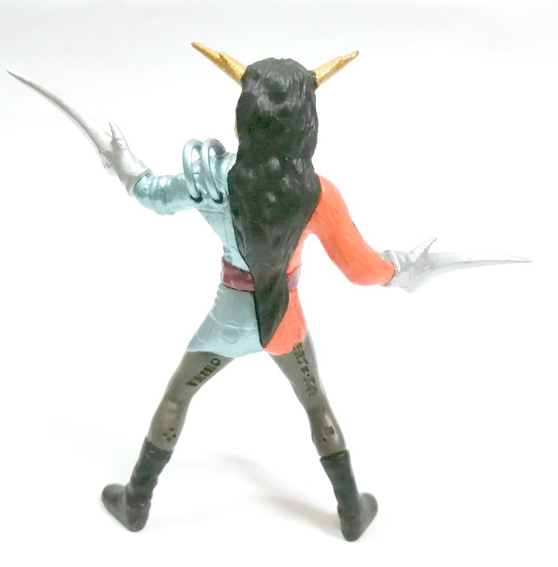 กาชาปอง ฮาซามิ จากัวร์(เสือดาวกรรไกร)สัตว์ประหลาดตัวแรก จากซีรีย์ คาเมนไรเดอร์ วี3 เป็น กาชาปอง สูง10 ซม. สภาพดี เก่าเก็บ