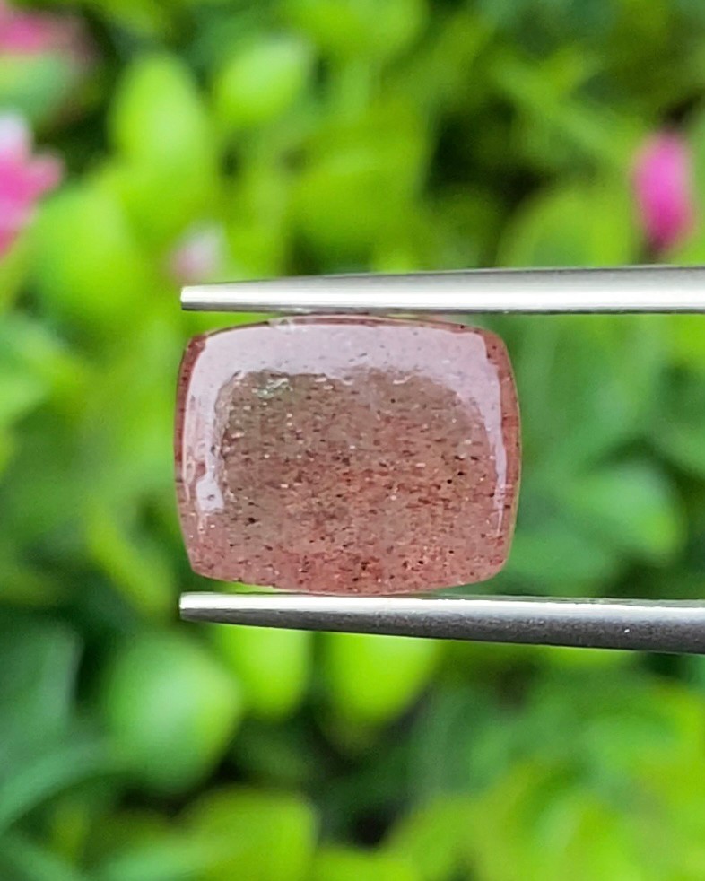 พลอย สตอเบอรี่ ควอตซ์ Strawberry Quartz 5.28 กะรัต (Cts.) พลอยแท้ อัญมณีมงคลประจําวันเกิด เครื่องประดับพลอย