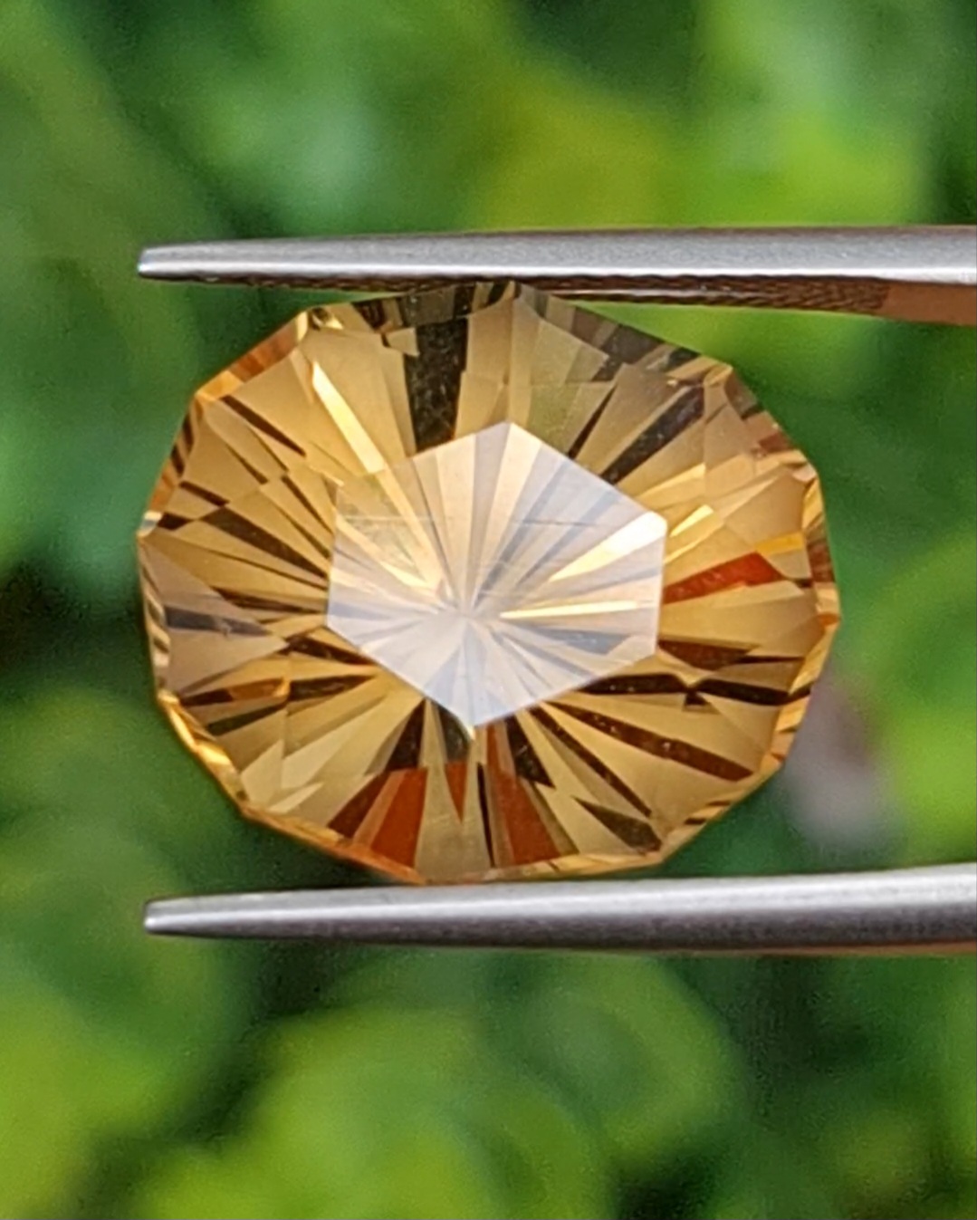 พลอย ซิทริน Citrine 12.11 กะรัต (Cts.) พลอยแท้ อัญมณีมงคลประจําวันเกิด เครื่องประดับพลอย