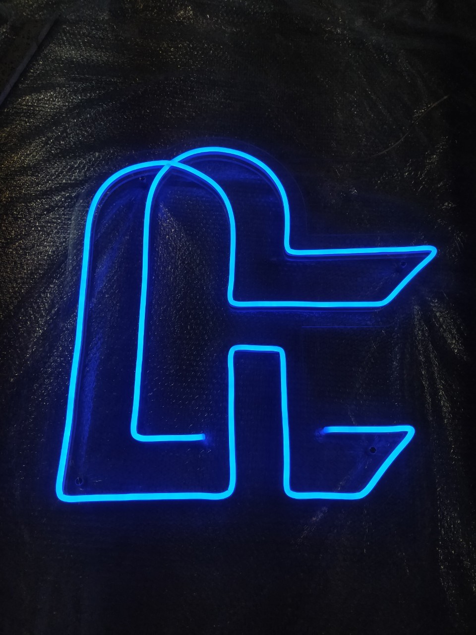 ไฟนีออน เฟค