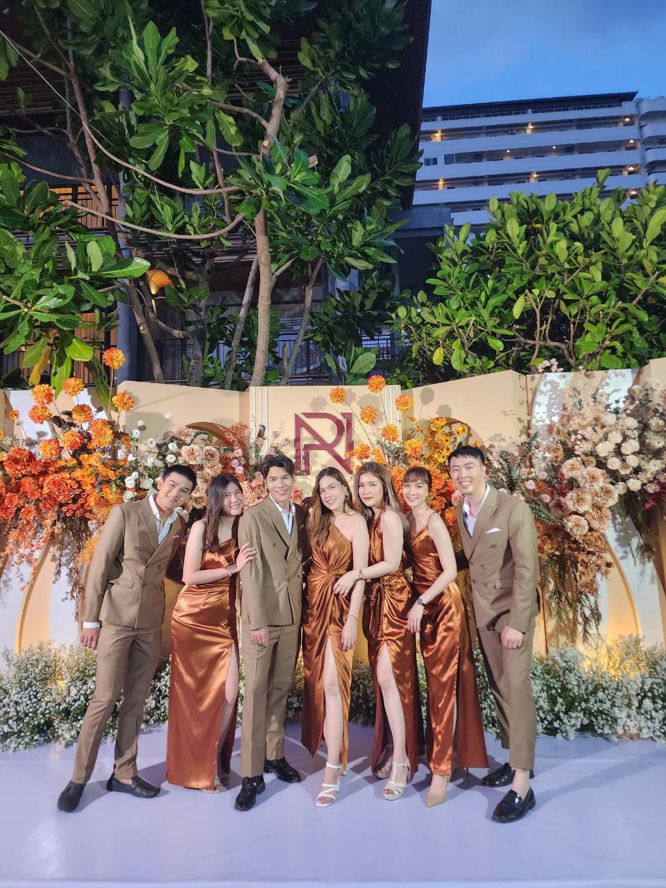 เช่า ชุดสูทชาย สูทสีน้ำตาล Coffee Brown กระดุม 2 แถว Double-breasted Suit