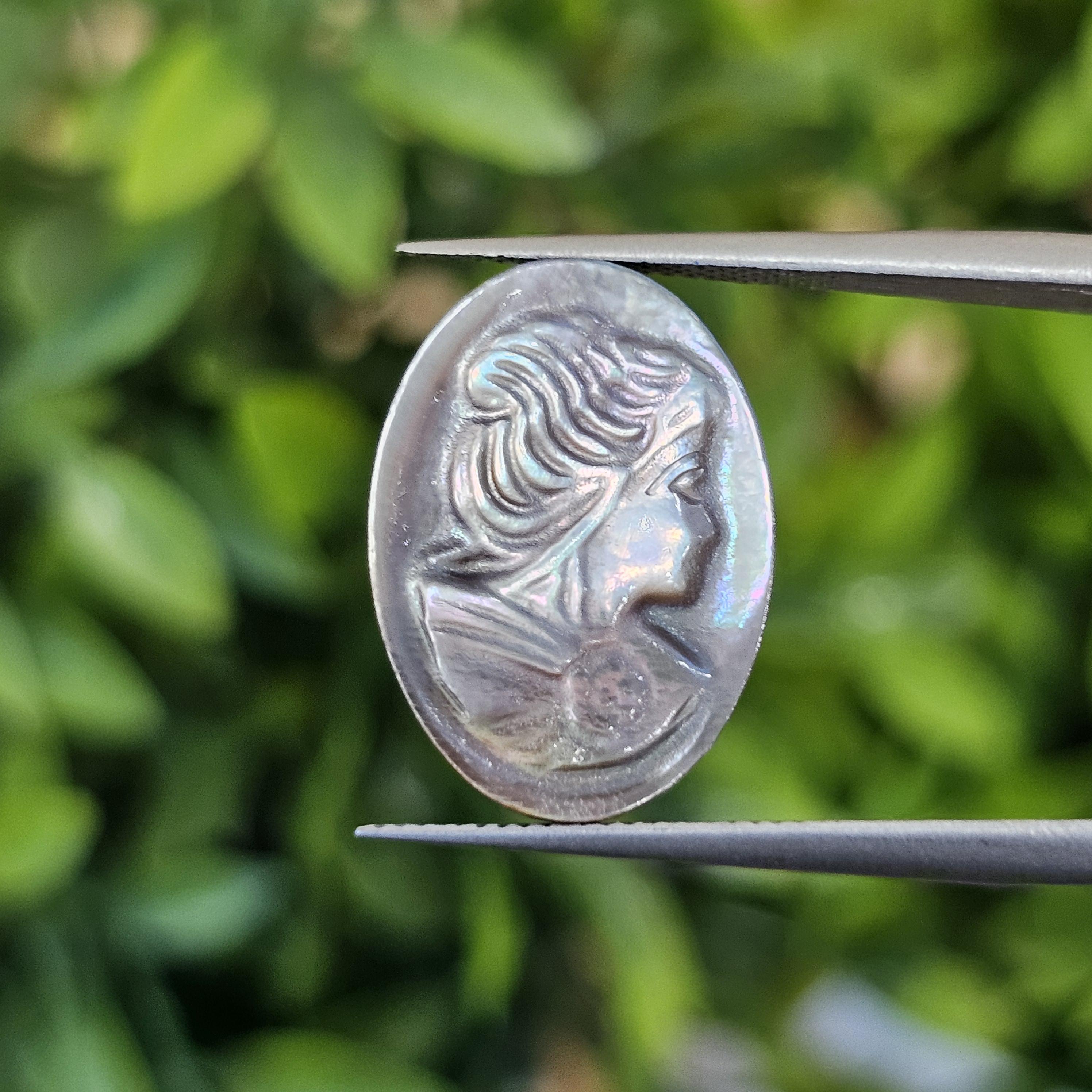 เปลือกหอยมุก แกะสลัก Pearl Shell Carved 4.51 กะรัต (Cts.)