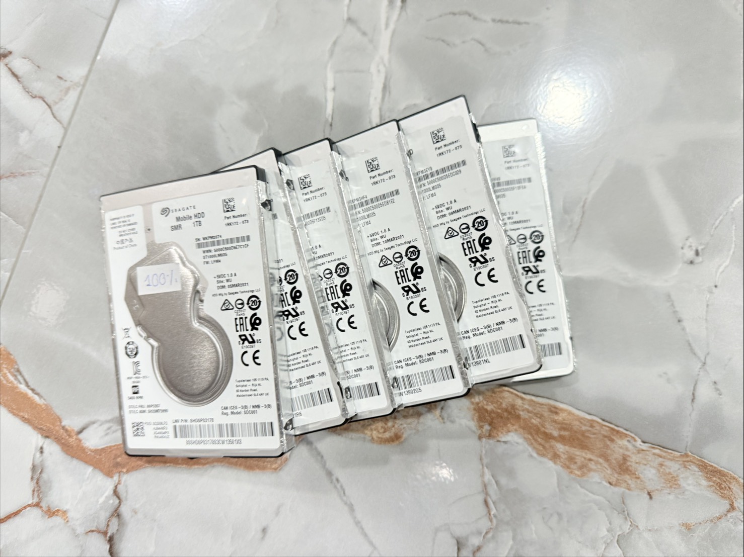 Harddisk Seagate Mobile 1TB SATA 2.5 6Gbps 5400RPM" มี 6 ตัว