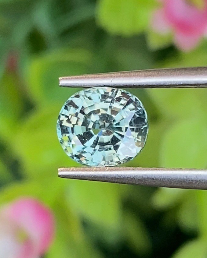 พลอย เพทาย (Zircon) 1.75 กะรัต (Cts.) พลอยแท้ อัญมณีมงคลประจําวันเกิด เครื่องประดับพลอย