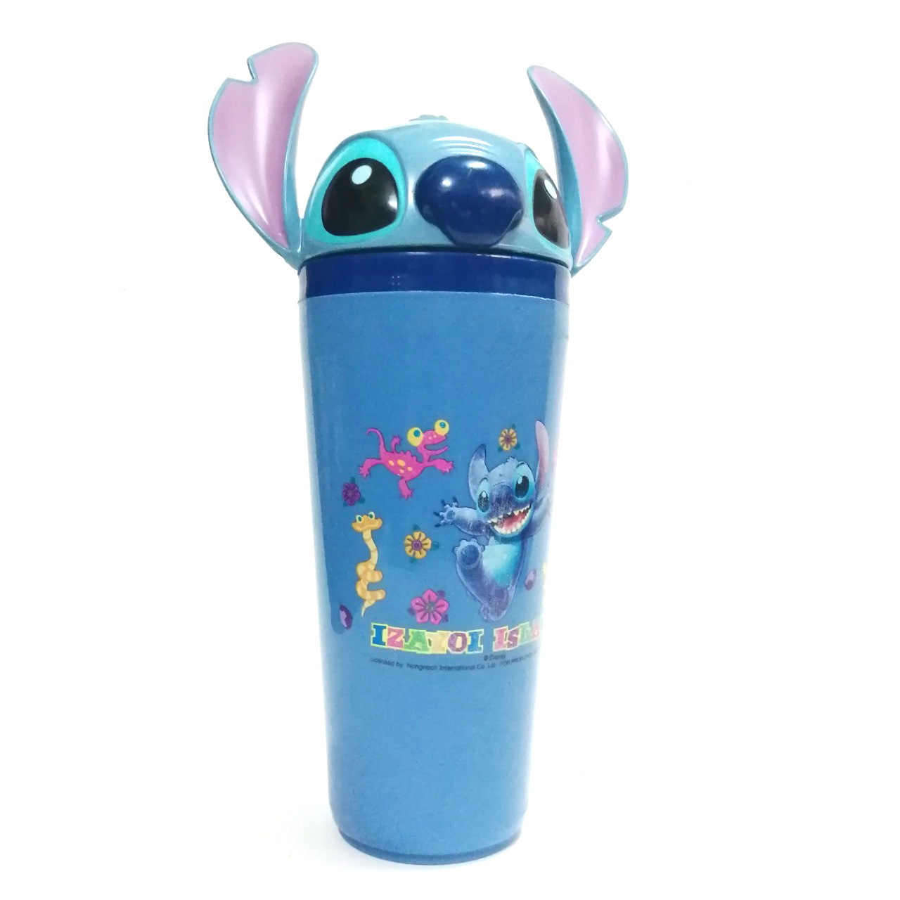 ของสะสมสติ๊ชสีน้ำเงิน เป็นฝาแก้วน้ำพลาสติกสีน้ำเงิน ลายสติซ จาก Lelo and Stitch งานสะสมเก่าจากเซเว่นอีเลฟเว่น ***ลายที่ตัวแก้วมีรอยสีลอกบ้าง