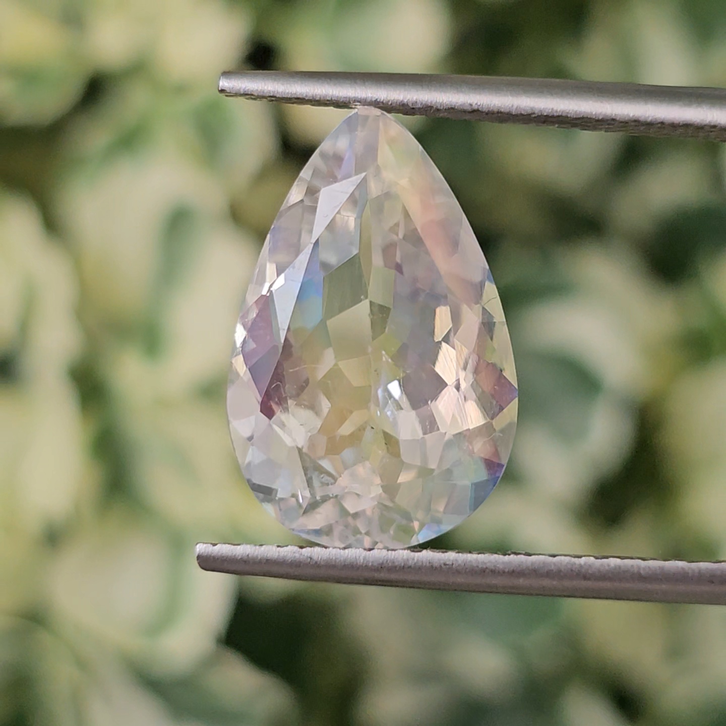 พลอย มูนสโตน เรนโบว์ Rainbow Moonstone 5.60 กะรัต (cts.) พลอยแท้ อัญมณีมงคลประจําวันเกิด เครื่องประดับพลอย