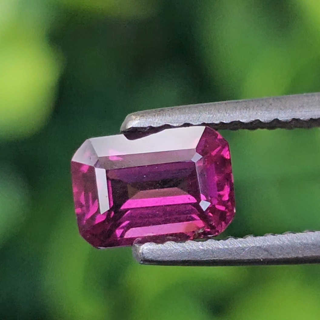พลอย อุมบาไลต์ การ์เน็ต Umbalite Garnet 1.14 กะรัต (Cts.) ดิบ Unheated พลอยแท้ อัญมณีมงคลประจําวันเกิด เครื่องประดับพลอย