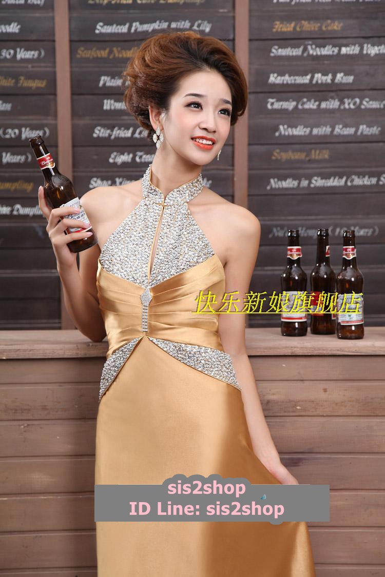 พร้อมส่ง ชุดราตรียาว คล้องคอ สีทอง ปักเลื่อมเน้นช่วงเอว และปกคอจีน