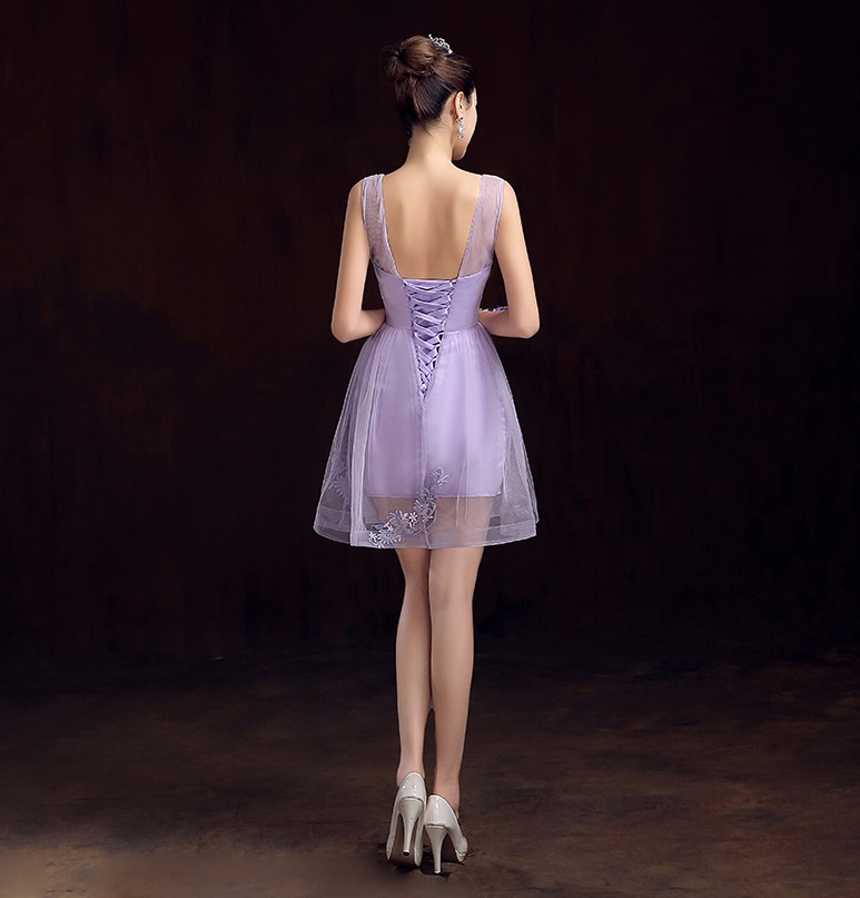 พร้อมส่ง ชุดราตรีสั้น แขนกุด แบบเรียบหรู แต่งผ้าตาข่ายแซมด้วยลูกไม้&คริสตัล สีม่วง