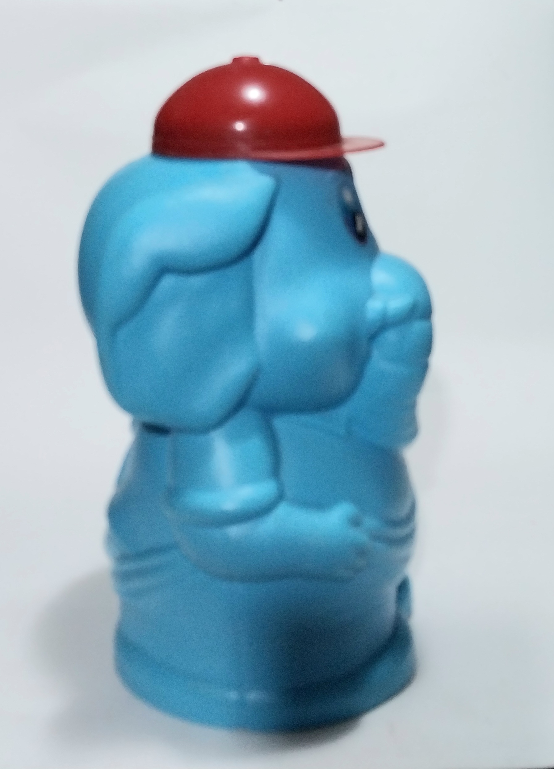 มีหลายภาพ,กระปุกออมสิน ช้างน้อยตัวใหญ่ ประมาณ 10 นิ้ว ตามภาพ งานพลาสติก โปร่ง มีหมวกเป็นฝา