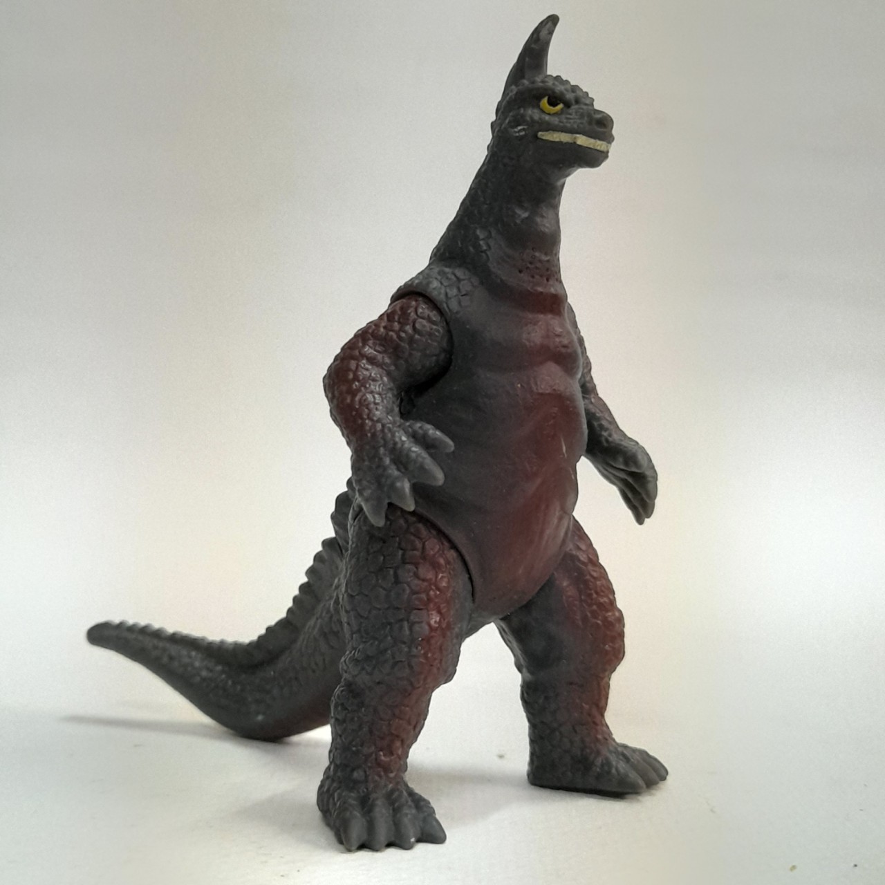 มีหลายภาพ,ซอฟ 4นิ้ว สัตว์ประหลาด เอิร์ธตรอน จากอุลตร้าแมนแจ๊ค มือสองสภาพดี มีรอยบ้าง