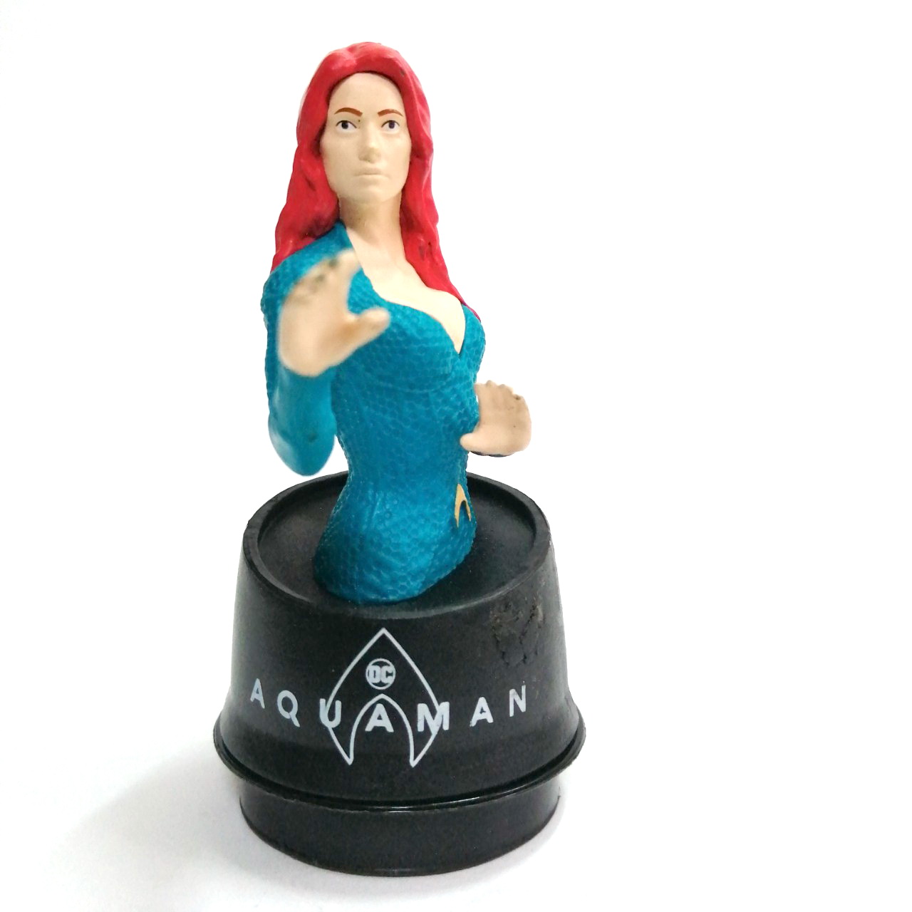 ท๊อปเปอร์แก้วน้ำ นางเอก เมร่า จากเรื่อง อควอแมน เครือ EGV สูงราวกว่า 4 นิ้ว ไม่มีฐานแก่วน้ำ สภาพดีชิ้นส่วนครบ