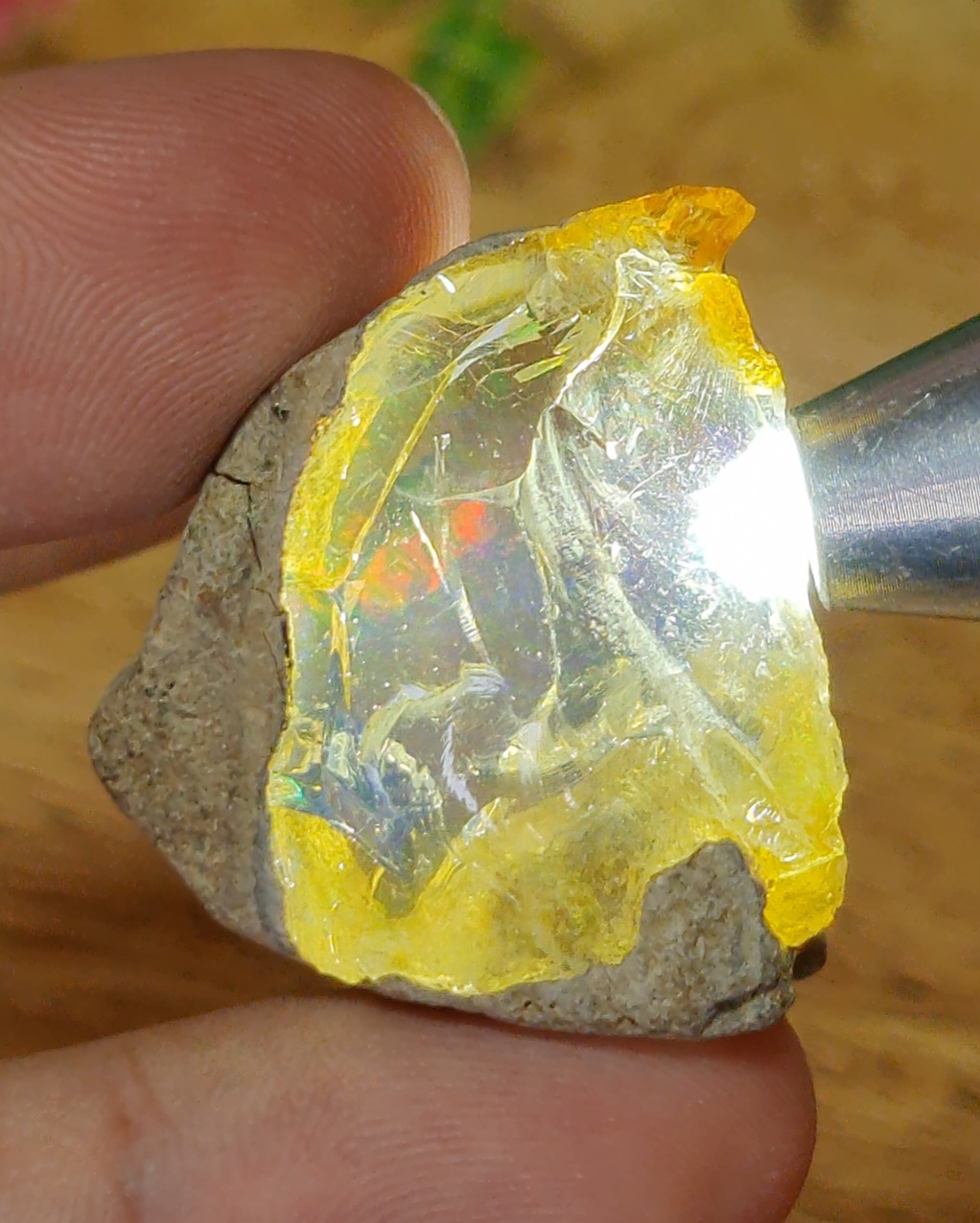 ก้อน ผลึก โอปอล Opal 66.82 กรัม (Grams.) พลอยแท้ อัญมณีมงคลประจําวันเกิด เครื่องประดับพลอย