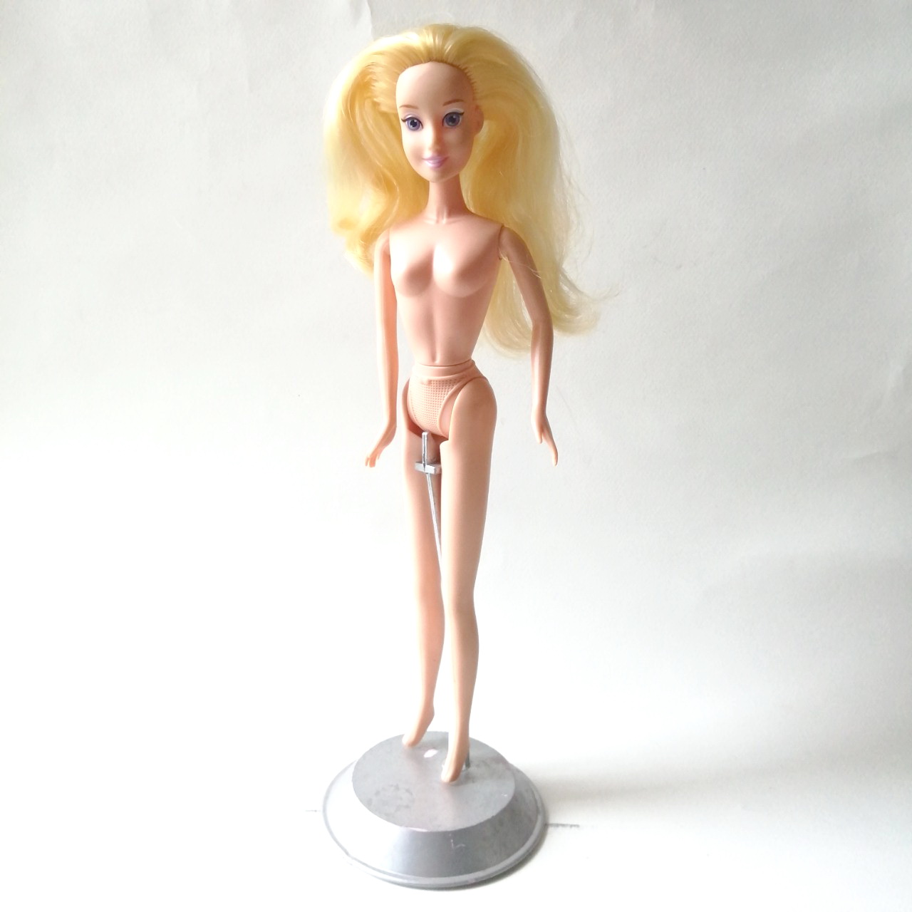 ของเล่น ของสะสม ตุ๊กตาเจ้าหญิงดิสนีย์ Disney Princess จาก แบรนด์ซิมบ้า ทอยส์ Simba Toys Doll หน้าสวย ผมทอง ปักไม่เต็มหัว สภาพดี ขายางพับงอได้