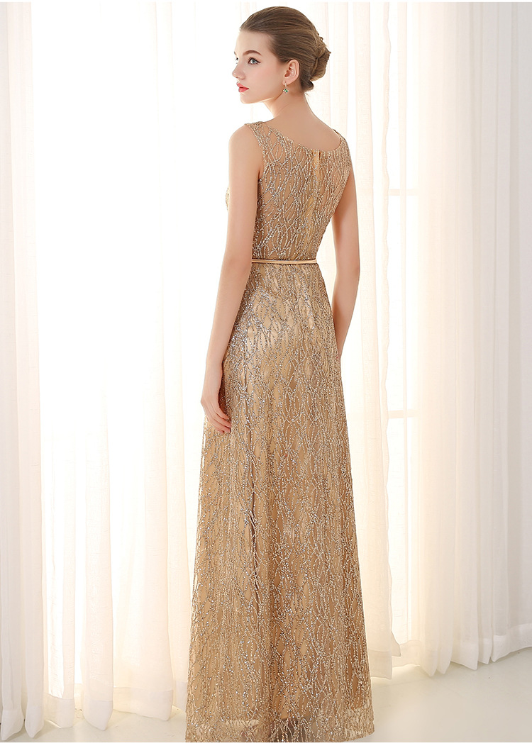 Pre-order ชุดราตรียาว แขนกุด สีทอง แต่งเกล็ด มาพร้อมเข็มขัดรูปใบไม้เข้าชุด เรียบหรู มีซิปหลัง