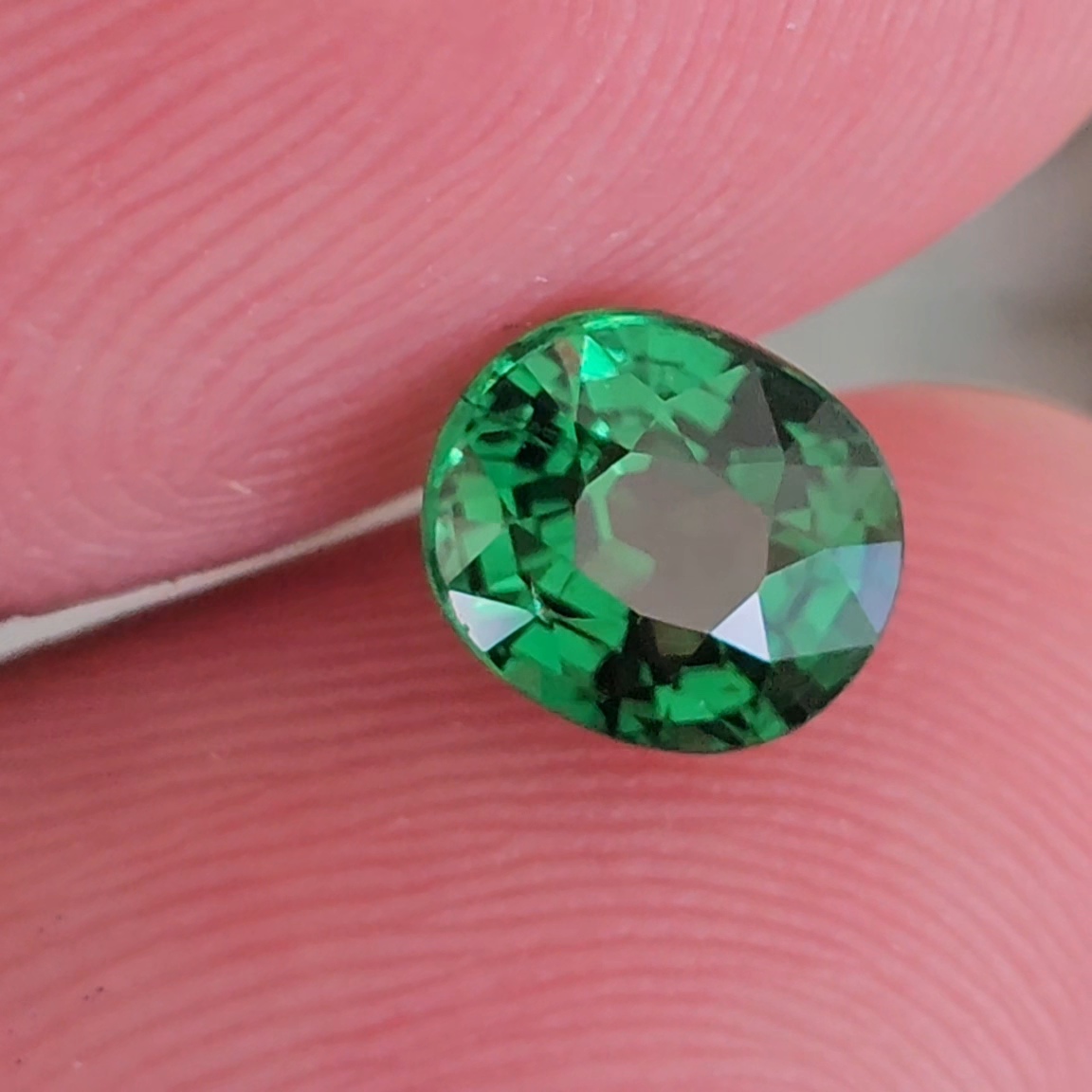 พลอย ซาโวไรท์ Tsavorite Garnet 1.24 กะรัต (Cts.) ดิบ Unheated พร้อมใบเซอร์ อัญมณีมงคลประจําวันเกิด เครื่องประดับพลอย