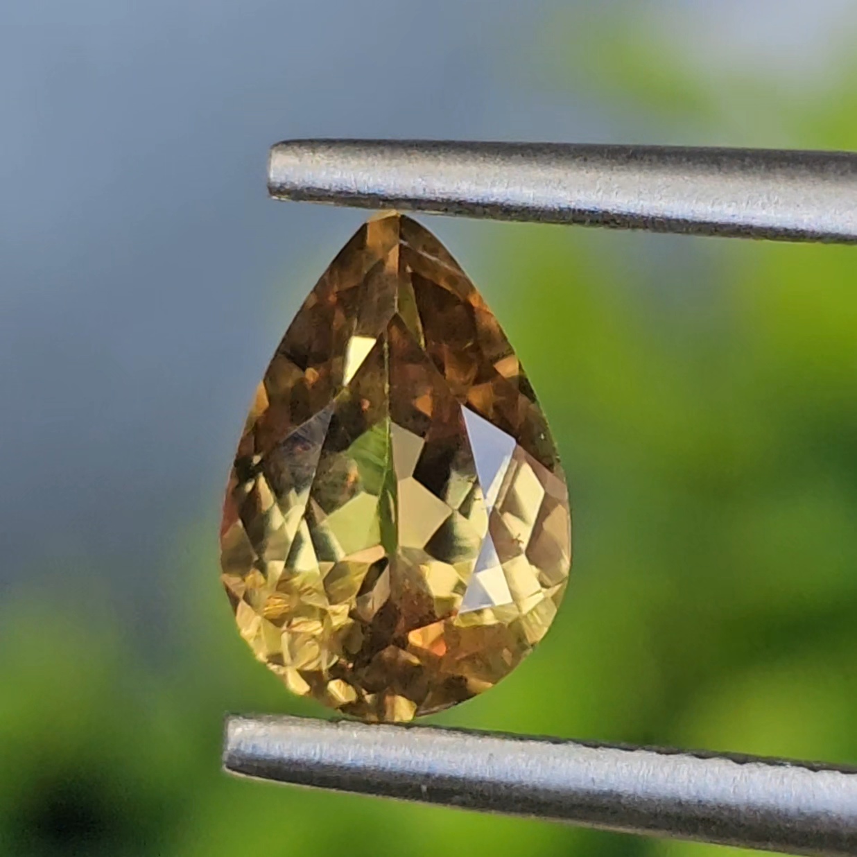 พลอย อเล็กซานไดร์ (Natural Alexandrite Chrysoberyl) 1.03 กะรัต (Cts.) ดิบ (Unheated) พร้อมใบเซอร์ พลอยแท้ อัญมณีมงคลประจําวันเกิด เครื่องประดับพลอย