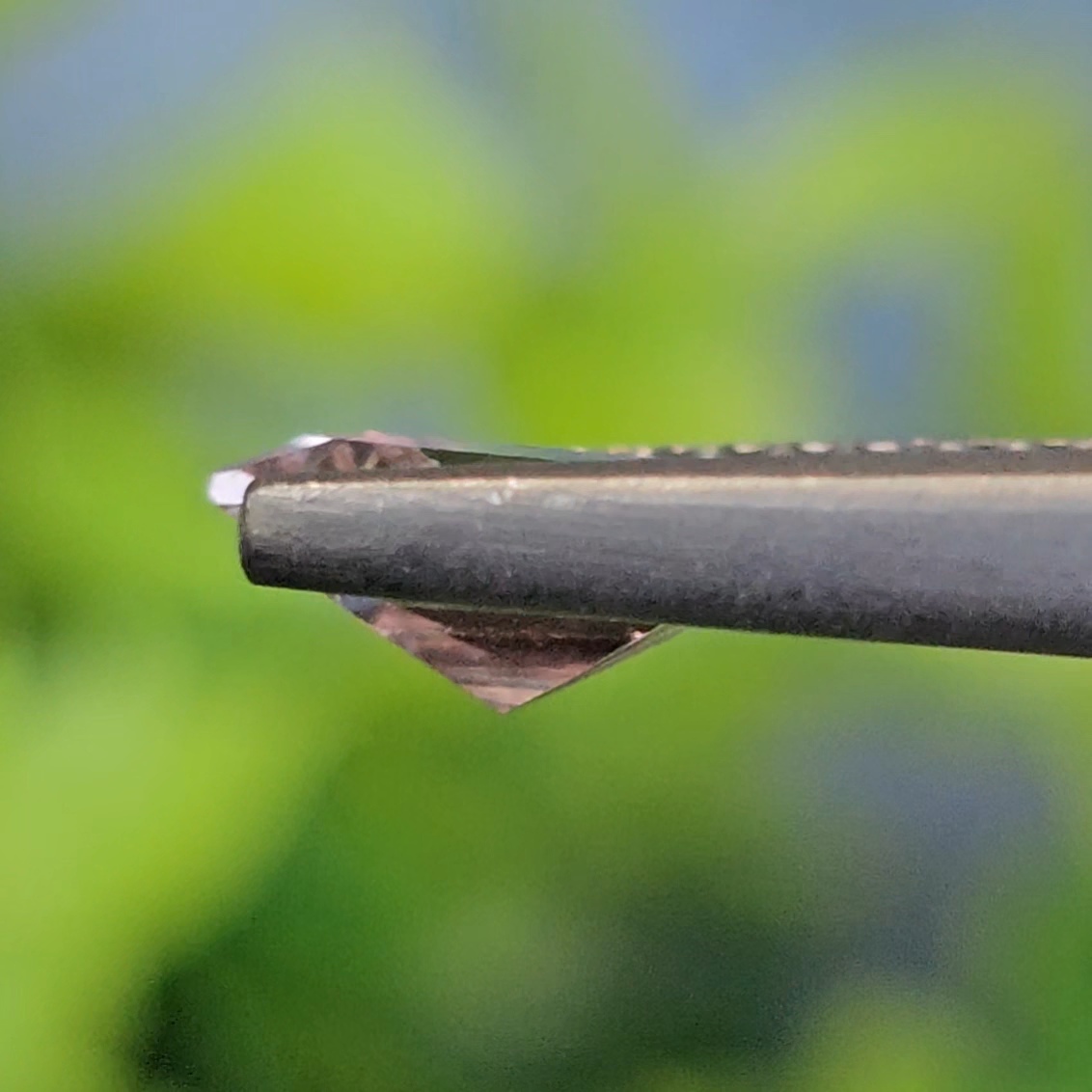 พลอย พัดพารัดชา Padparadscha Sapphire 1.23 กะรัต (Cts.) ดิบ (Unheated) พลอยแท้ อัญมณีมงคลประจําวันเกิด เครื่องประดับพลอย