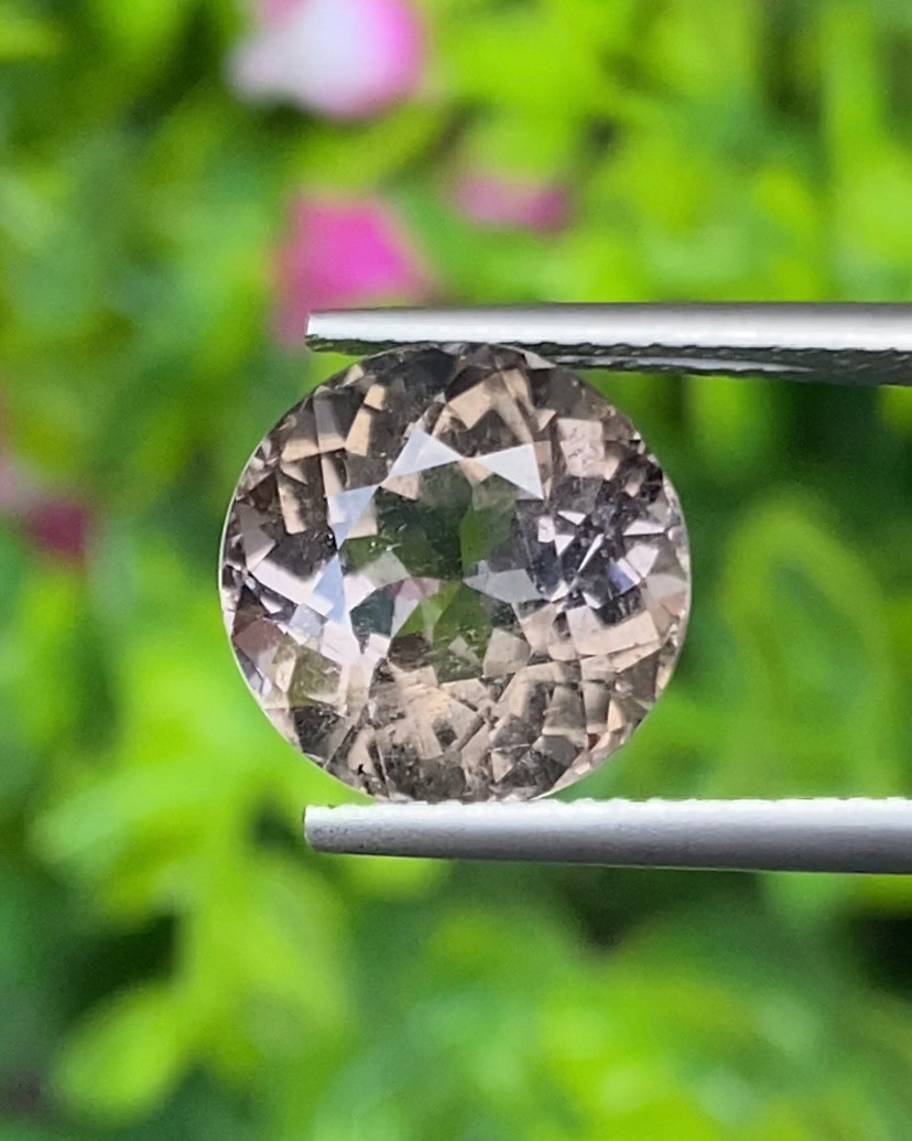 พลอย ทัวร์มาลีน Tourmaline 6.67 กะรัต (Cts.) พลอยแท้ อัญมณีมงคลประจําวันเกิด เครื่องประดับพลอย
