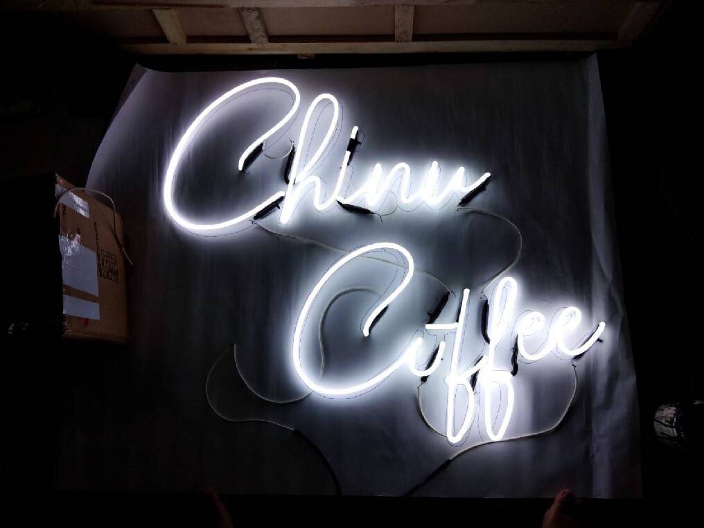 ป้ายไฟนีออนดัด Cpinu Cutfee